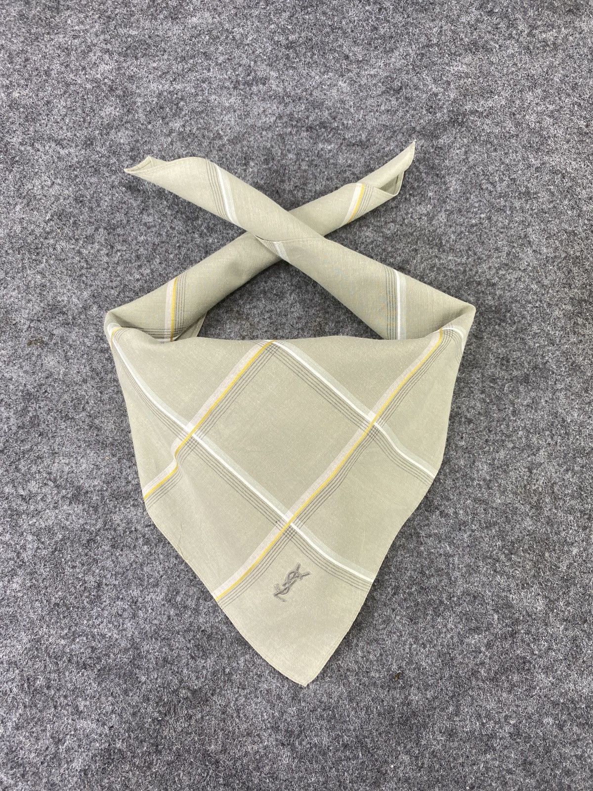 Vintage × Yves Saint Laurent Yves Saint Laurent Handkerchief/Bandana/Neckerchief- B009 Size ONE SIZE - 2 Thumbnail