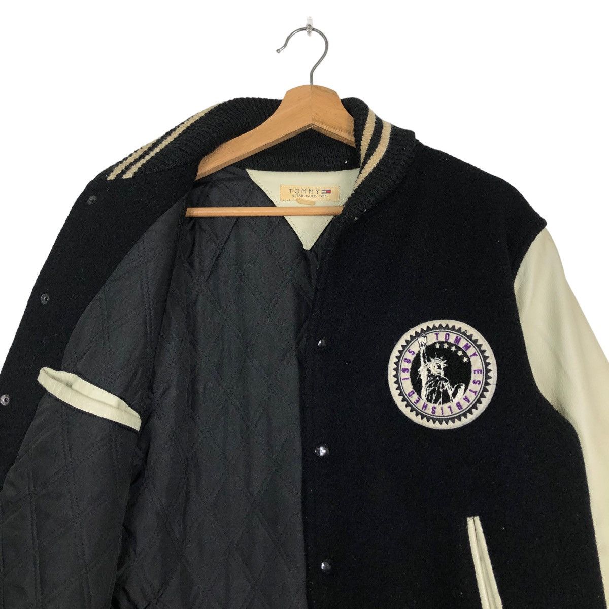 Japanese Brand 🔥90s Vintage Varsity Jacket Tommy Hilfiger Leather Handling Size US L / EU 52-54 / 3 - 9 Thumbnail
