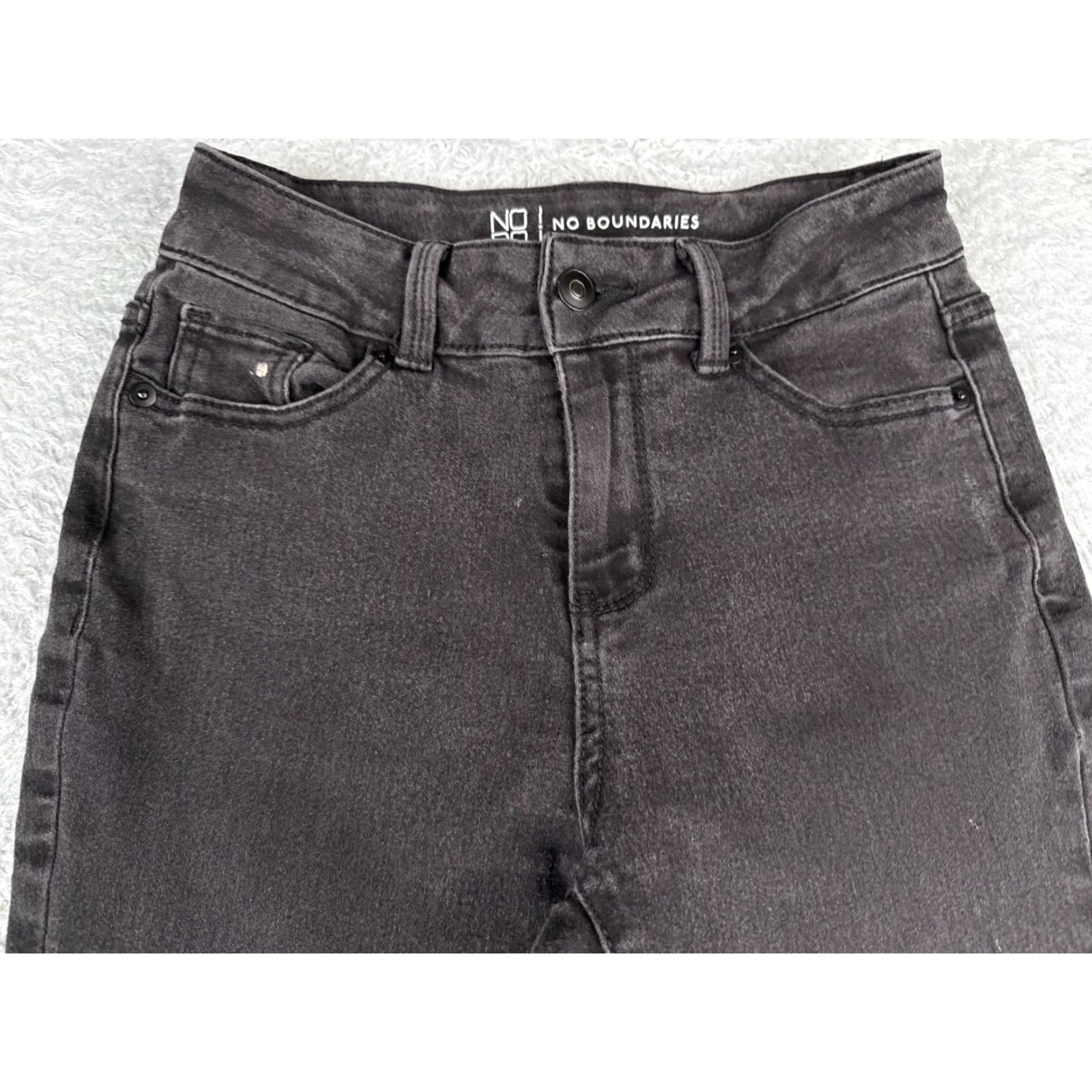 Vintage VINTAGE No Boundaries Women's Jeans Bootcut 5 Regular Size 24 Waist Black Cotton Blend Denim Early 2000s Size 27" / US 4 / IT 40 - 4 Thumbnail