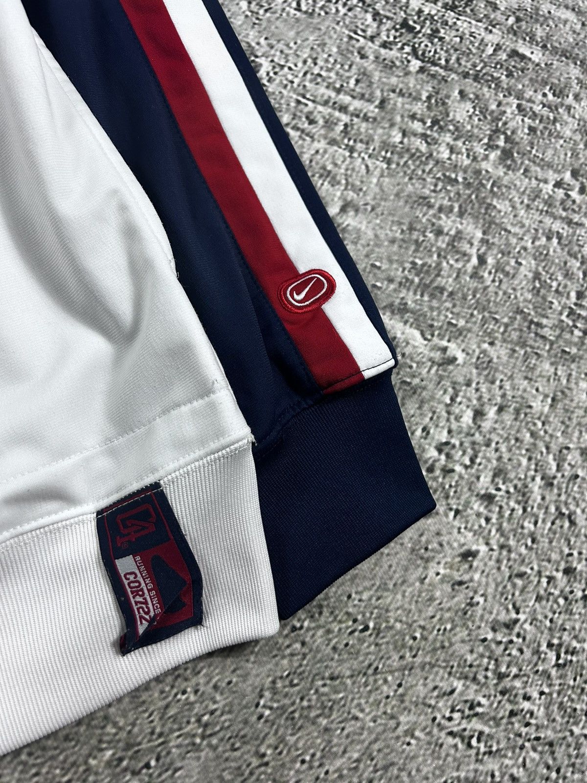 Nike × Vintage Nike Cortez track jacket zip sweatshirt vintage 2000s white Size US L / EU 52-54 / 3 - 3 Thumbnail