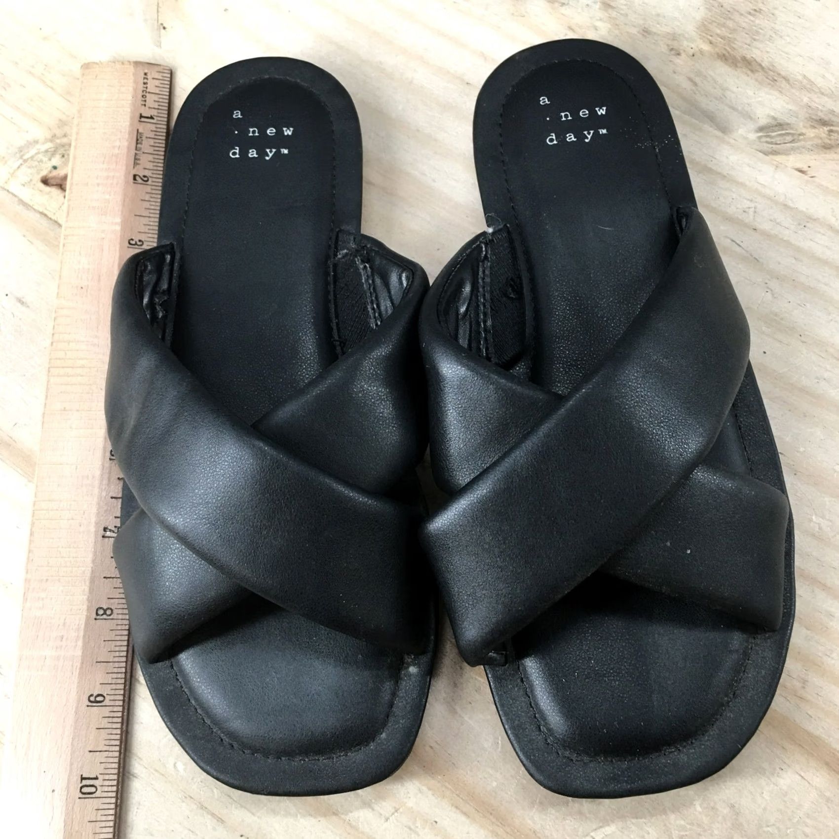 Vintage A New Day Sandals Womens 6.5 M Slip On Slides Black Faux Leather Casual Flat Size US 7 / IT 37 - 6 Thumbnail