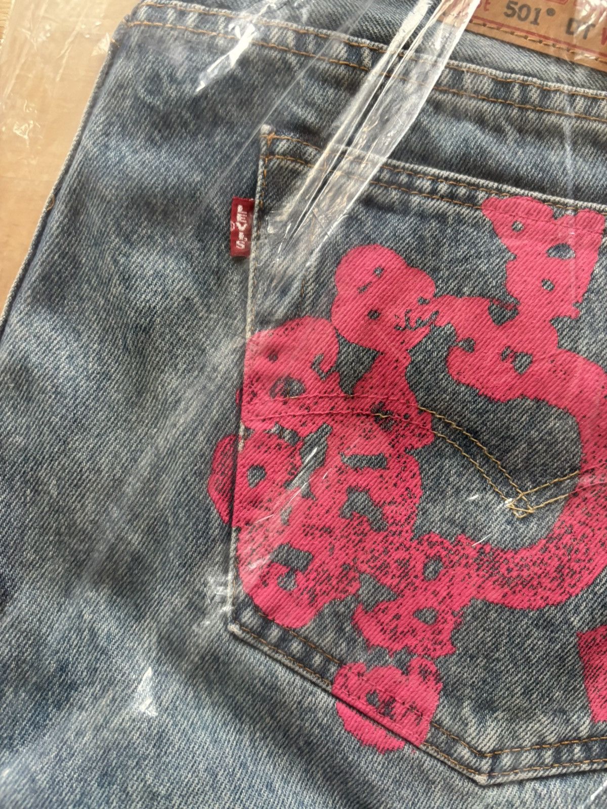 DENIM TEARS Denim Tears Bstroy Tears Lightwash Blue/Pink Jeans 36x34 Size US 36 / EU 52 - 7 Thumbnail