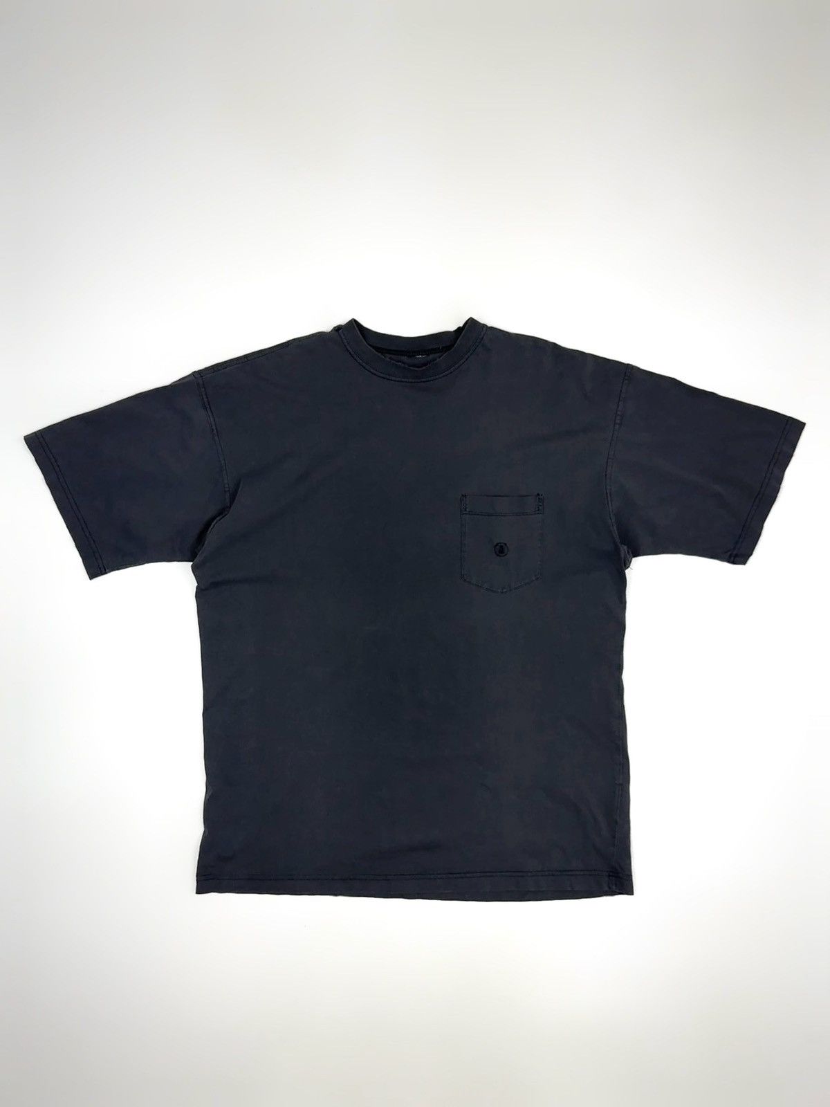 Vintage 1990’s Vintage Faded Grey Distressed Pocket Blank T-Shirt Size US XL / EU 56 / 4 - 1 Thumbnail