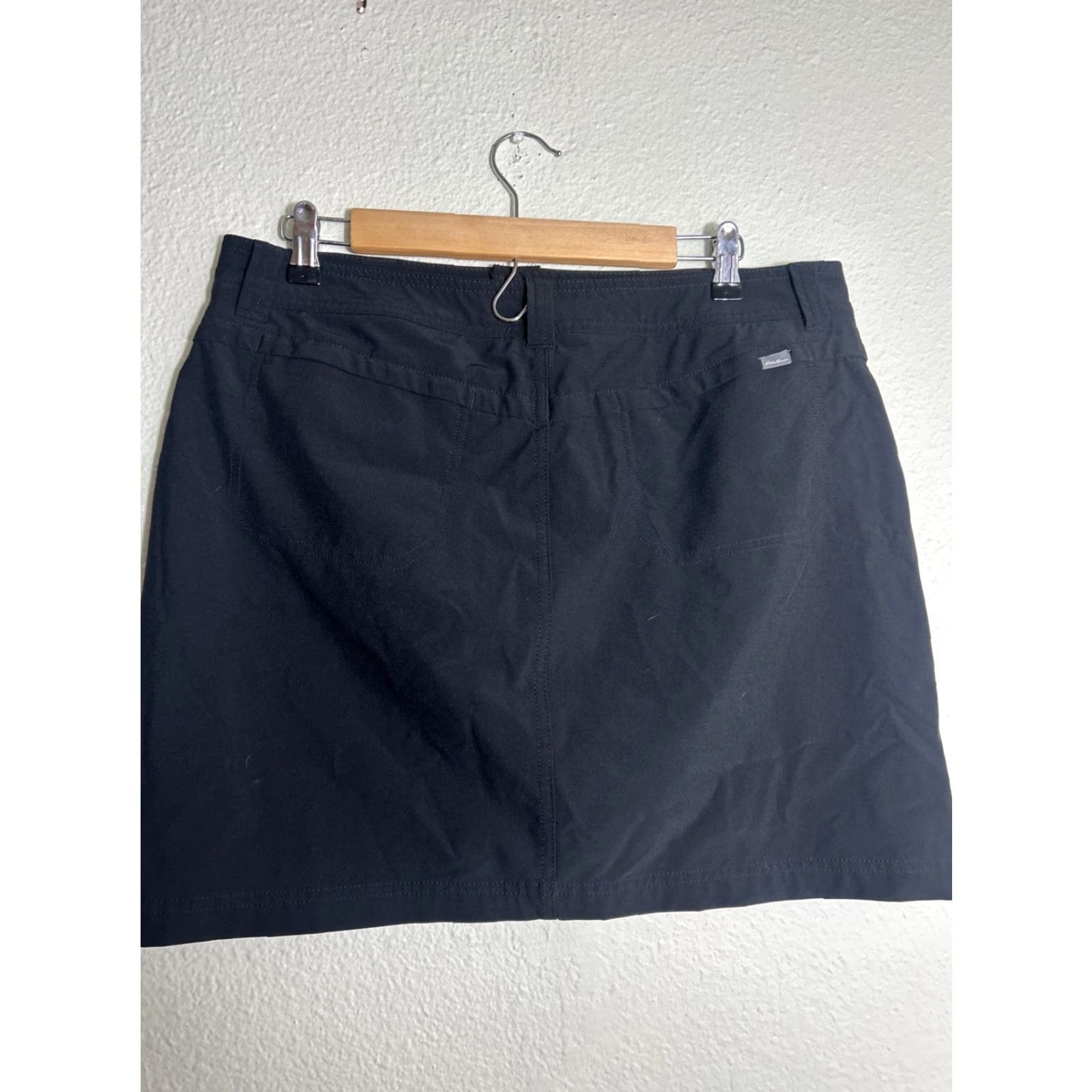 Eddie Bauer Womens Eddie Bauer Skirt Casual Skort 12 Black Polyester/Spandex Knee-Length 34X18 Pockets Stretch Logo Vintage No Mens Womens Size 34" / US 12 / IT 48 - 5 Thumbnail