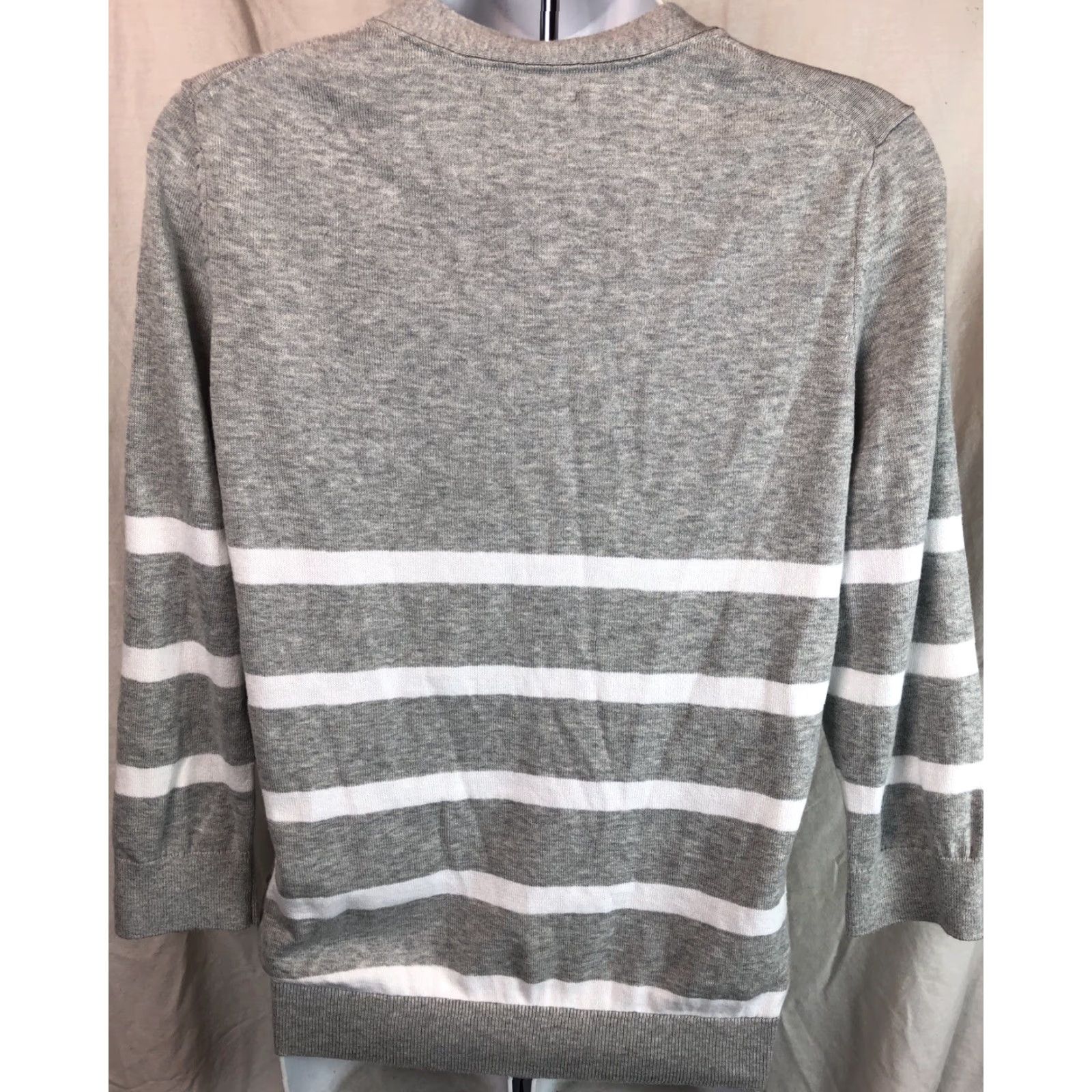 Tommy Hilfiger VINTAGE Tommy Hilfiger Cardigan Knit 3/4 Sleeve Gray M Y2K Preppy Wool? Cotton? Wait. Size M / US 6-8 / IT 42-44 - 3 Thumbnail
