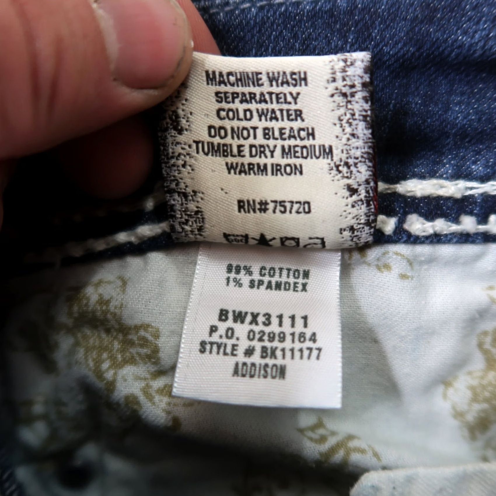 Vintage BKE Buckle Women's Capri Jeans 29 Blue Denim Slimming Stretch 5-Pocket Regular Rise Low Inseam 23 Size 29" - 5 Thumbnail