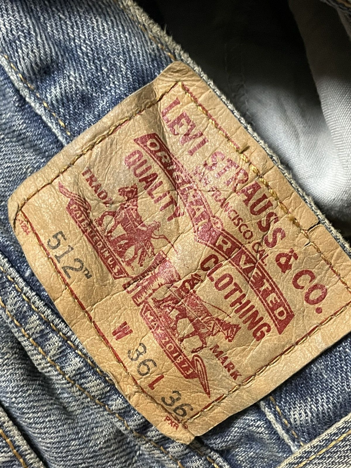 Levi's × Vintage LEVIS STRAUSS & Co 512 Slim Fit Jeans (106) Size US 35 - 9 Thumbnail