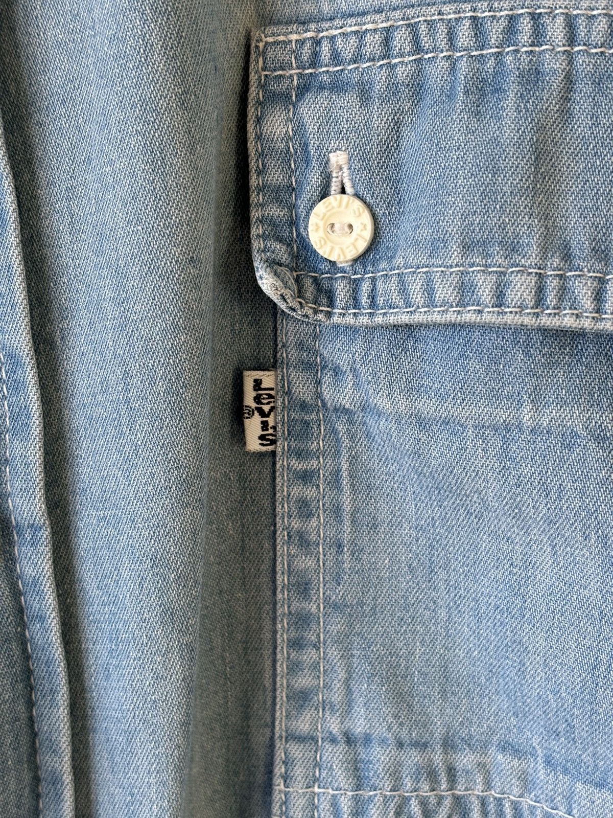 Levi's × Levi's Vintage Clothing Vintage 90s Washed Denim Cargo Shirt Size US L / EU 52-54 / 3 - 9 Thumbnail