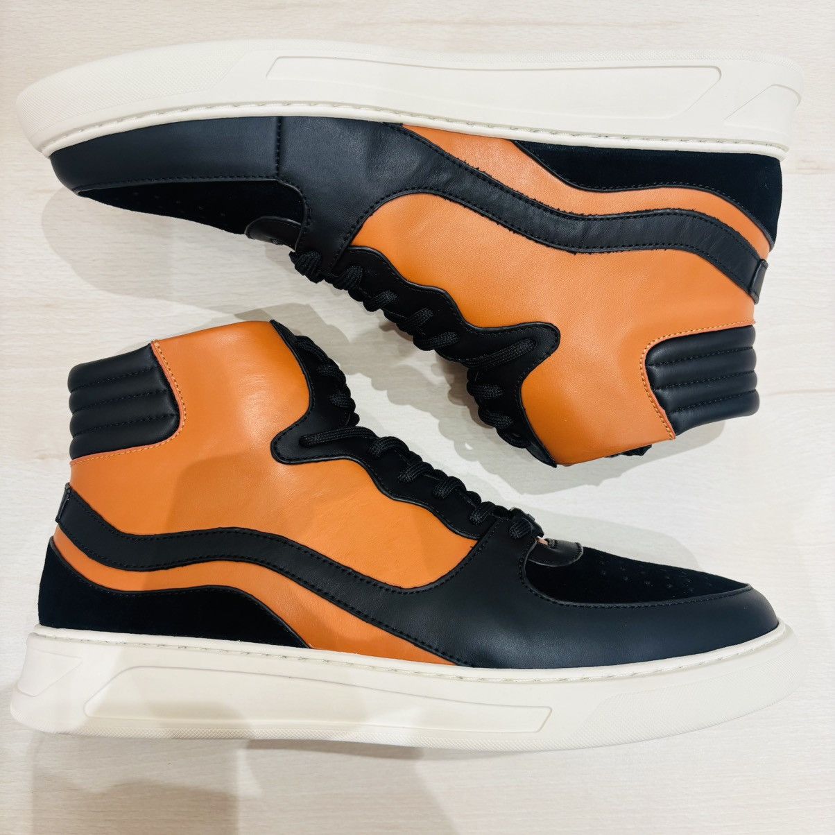 Other Bonia High Cut Sneaker Size US 10 / EU 43 - 1 Thumbnail