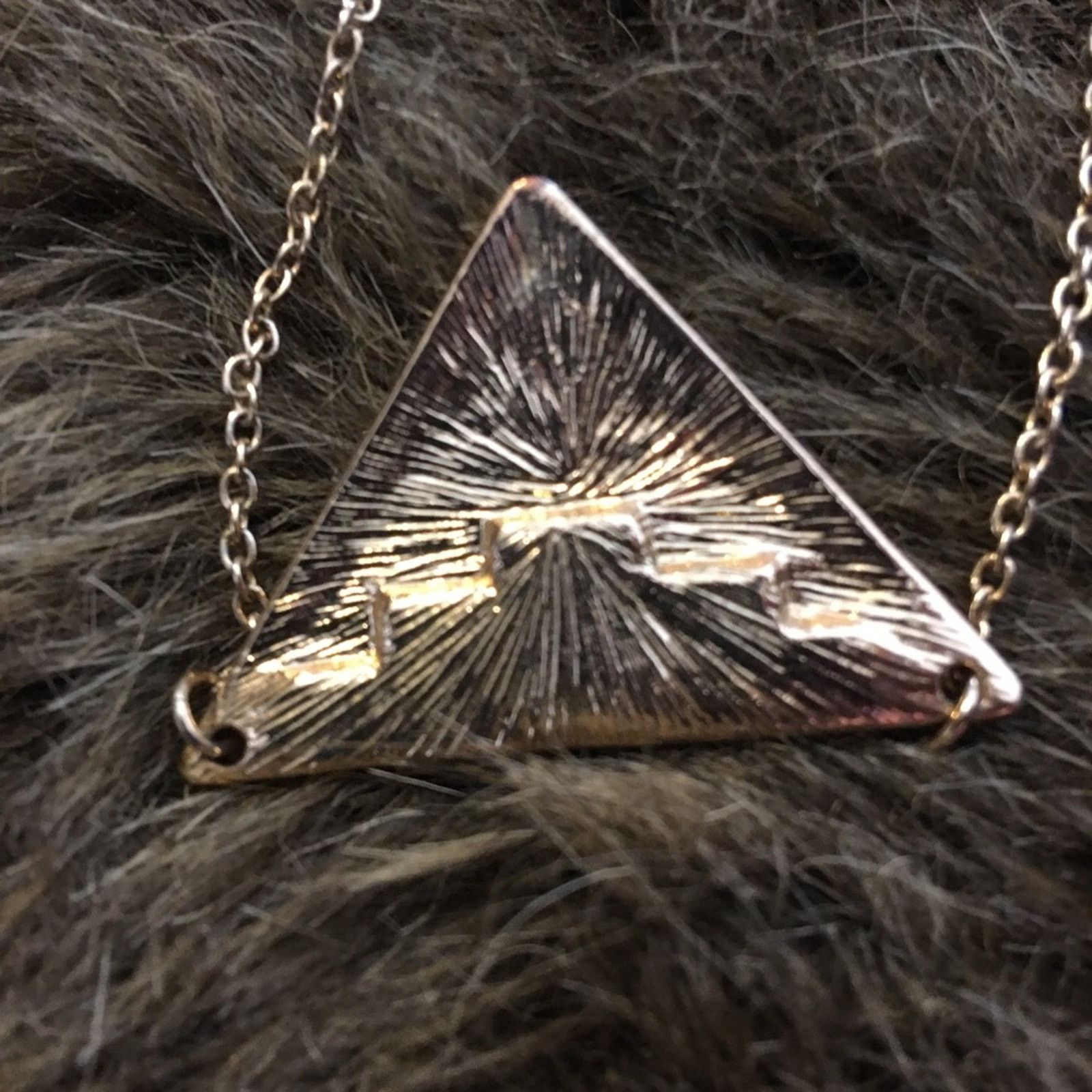 Vintage Vintage gold and silver tone triangle necklace Size ONE SIZE - 7 Thumbnail