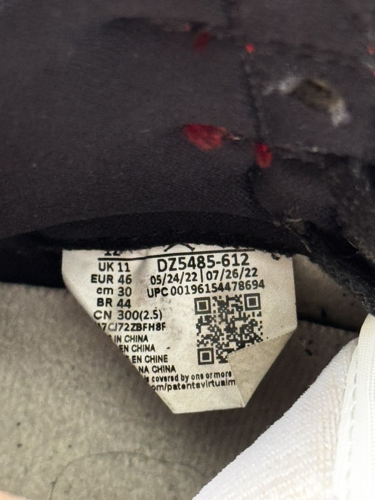 Nike Air Jordan 1 Retro High OG 'Chicago Lost & Found' Sample Size US 12 / EU 45 - 8 Thumbnail