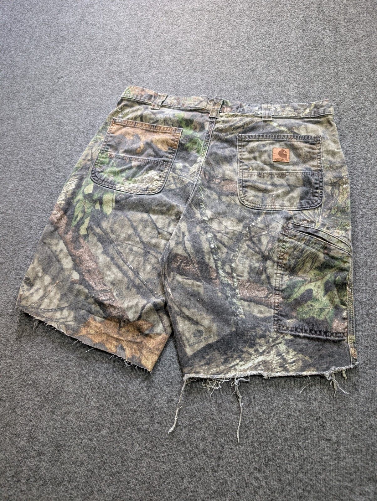 Carhartt × Made In Usa Carhartt RealTree Camo Shorts | Grailed