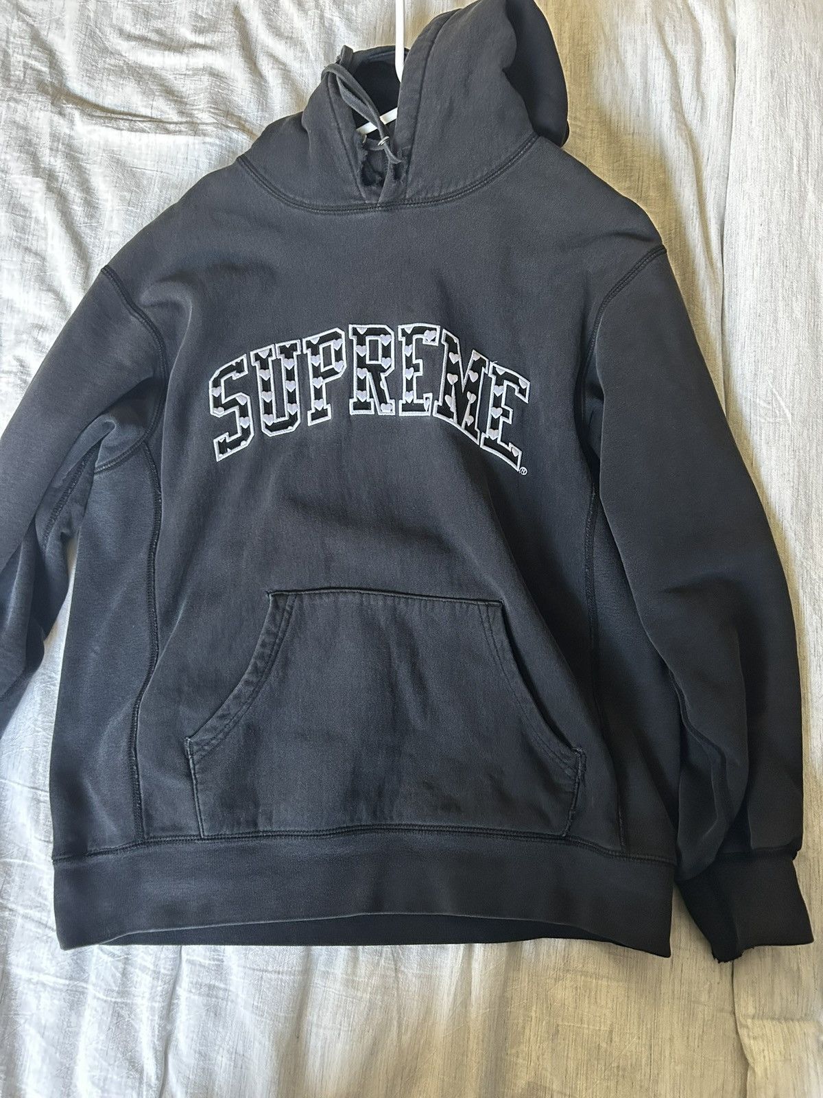 Supreme Supreme valentines heart hoodie Size US M / EU 48-50 / 2 - 1 Thumbnail