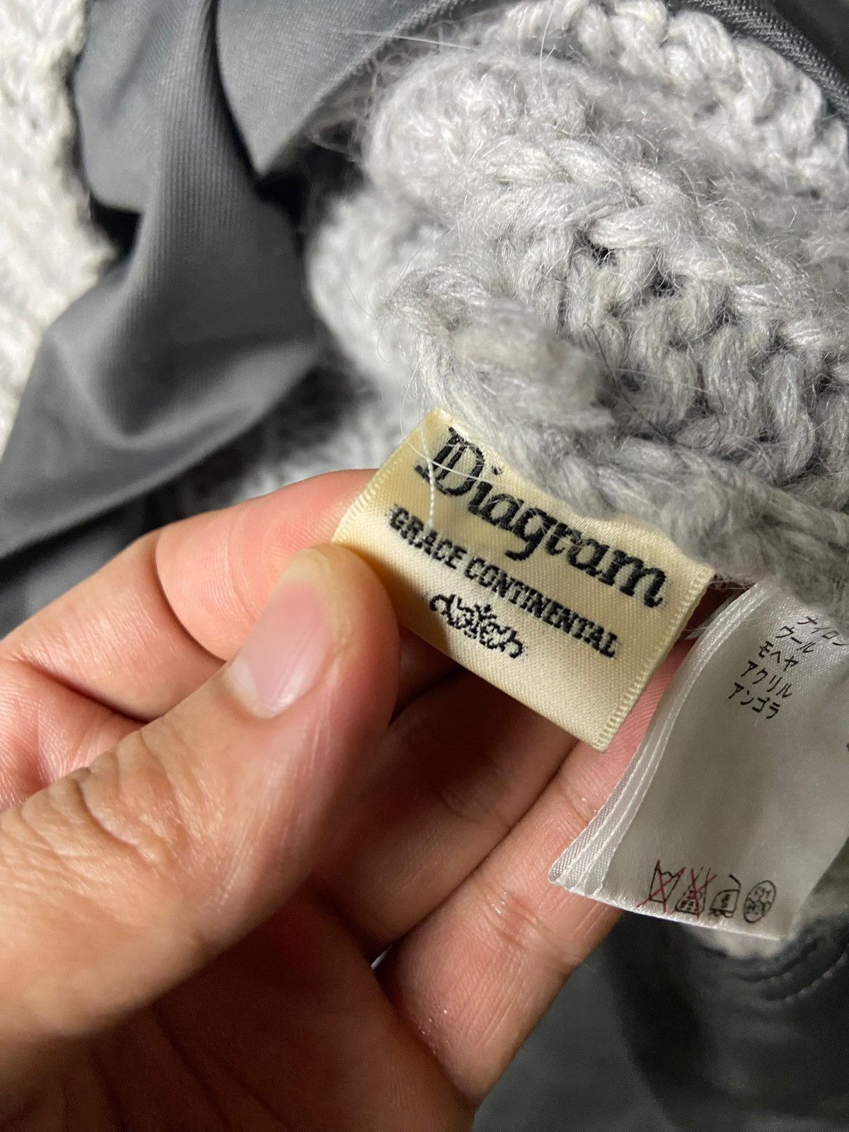 Japanese Brand Diagram Grace Cable Knit Sweaters with Fringes Sleeves (165) Size L / US 10 / IT 46 - 8 Thumbnail