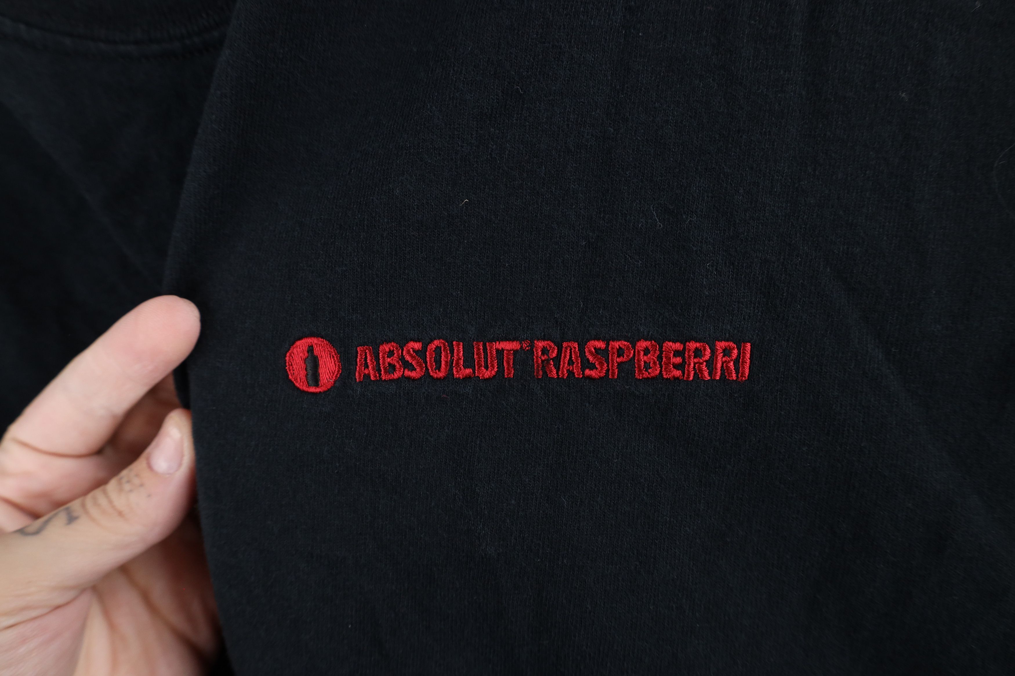 Vintage Vintage 90s Streetwear Out Absolut Raspberri Vodka T-Shirt Size US XXL / EU 58 / 5 - 4 Thumbnail
