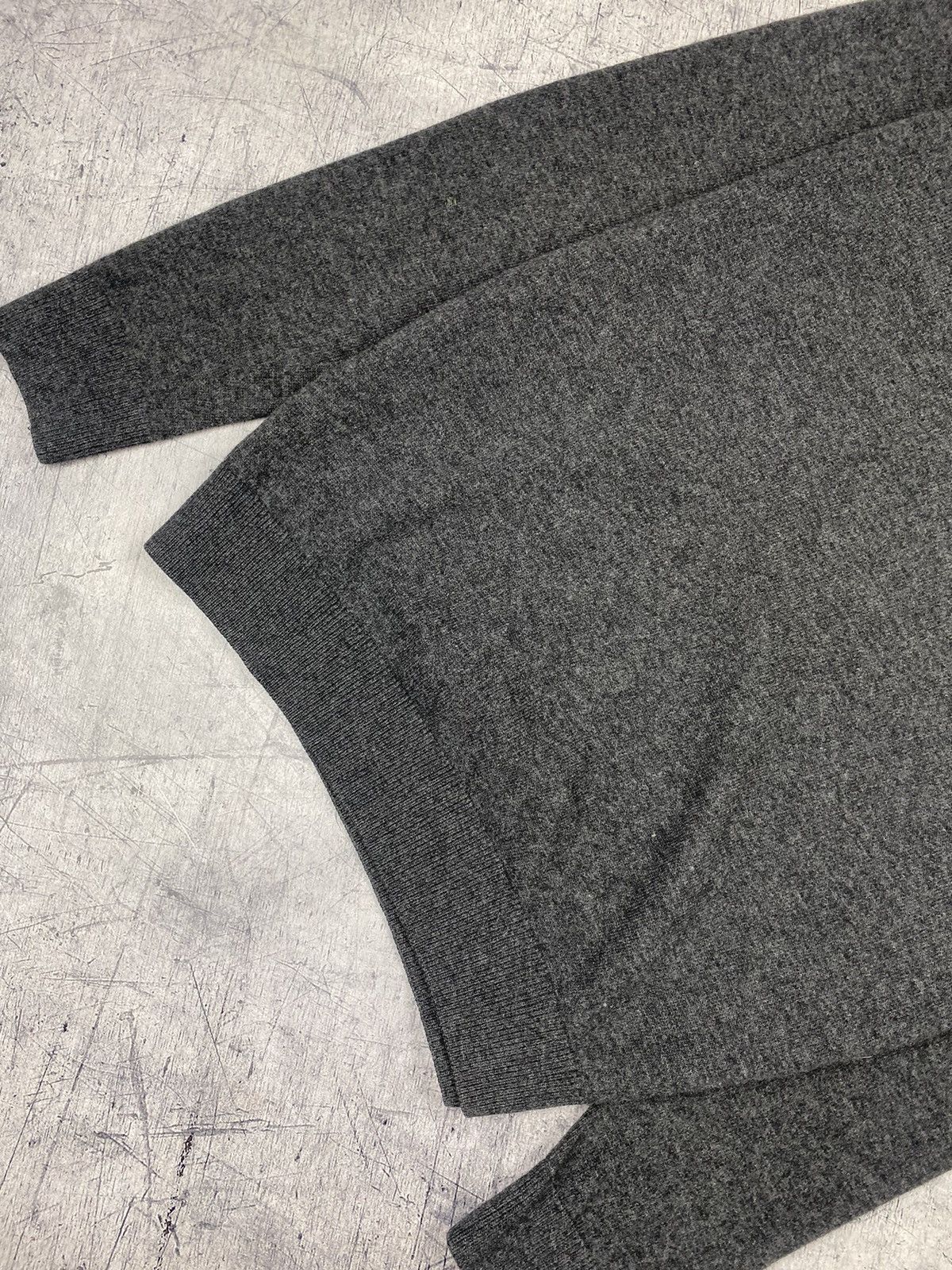 Lacoste Vintage Lacoste Wool Sweater Men's Size L Gray 90's Size US L / EU 52-54 / 3 - 3 Thumbnail