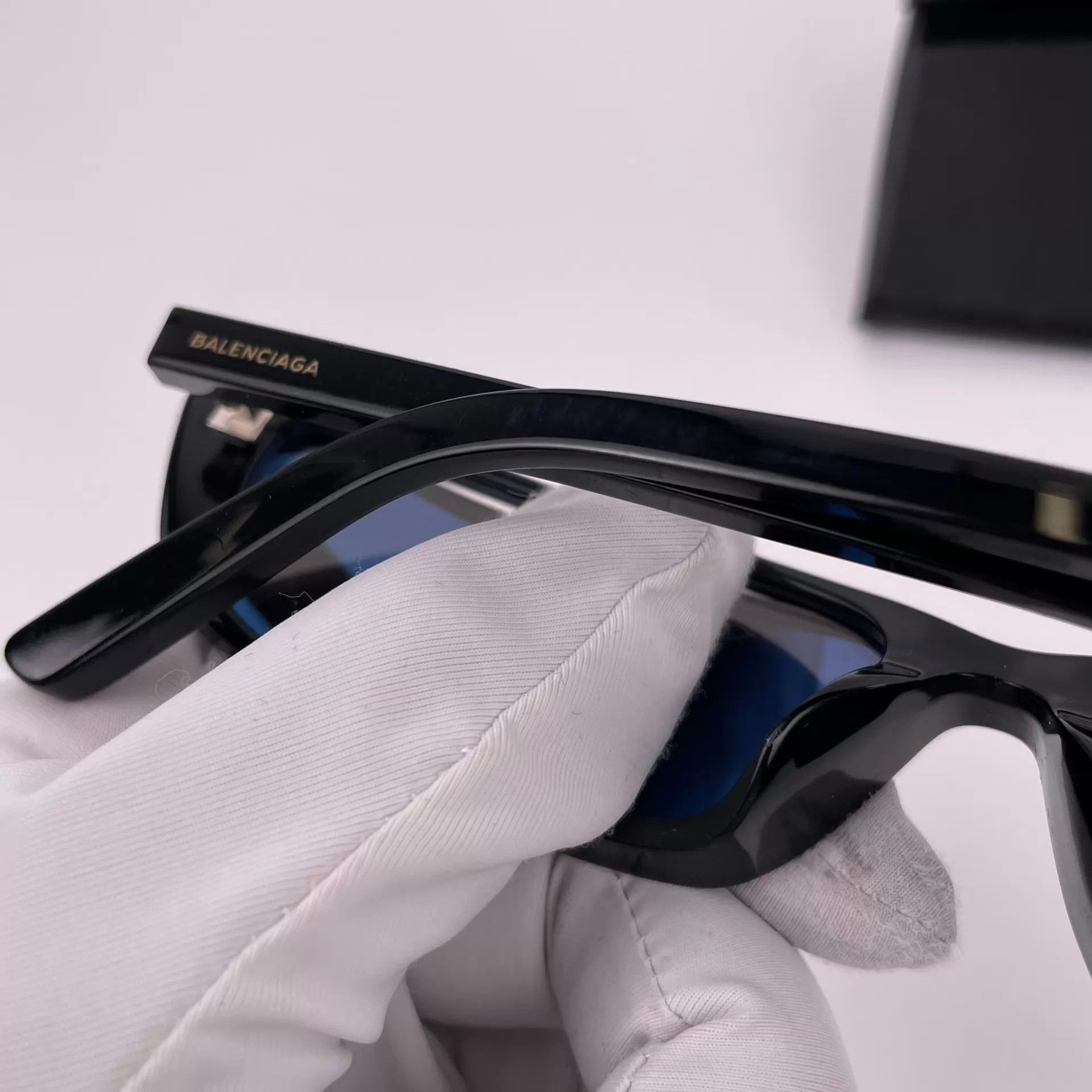 Balenciaga Balenciaga 260317CM1BYA2 Sunglasses Size ONE SIZE - 9 Thumbnail
