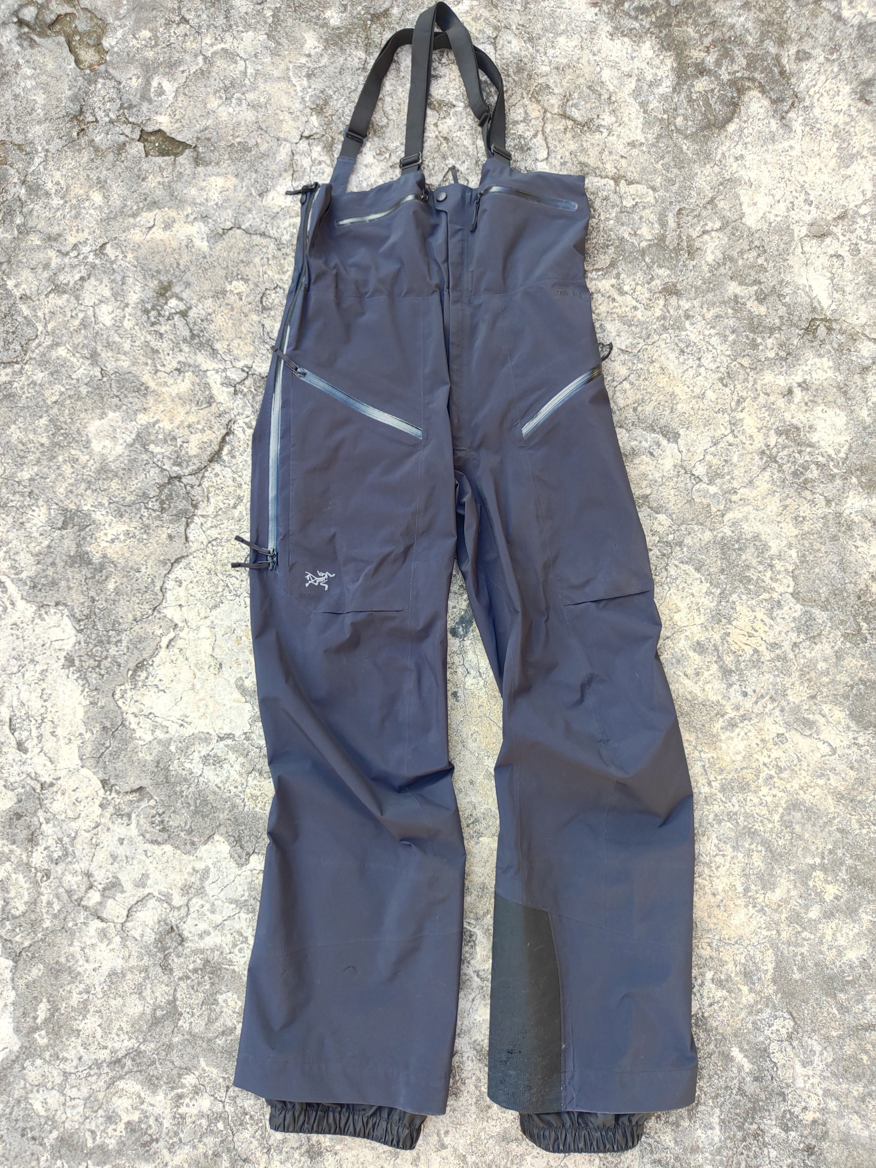 Arc'teryx Arcteryx BIP Goretex Pro Size US 32 / EU 48 - 1 Thumbnail
