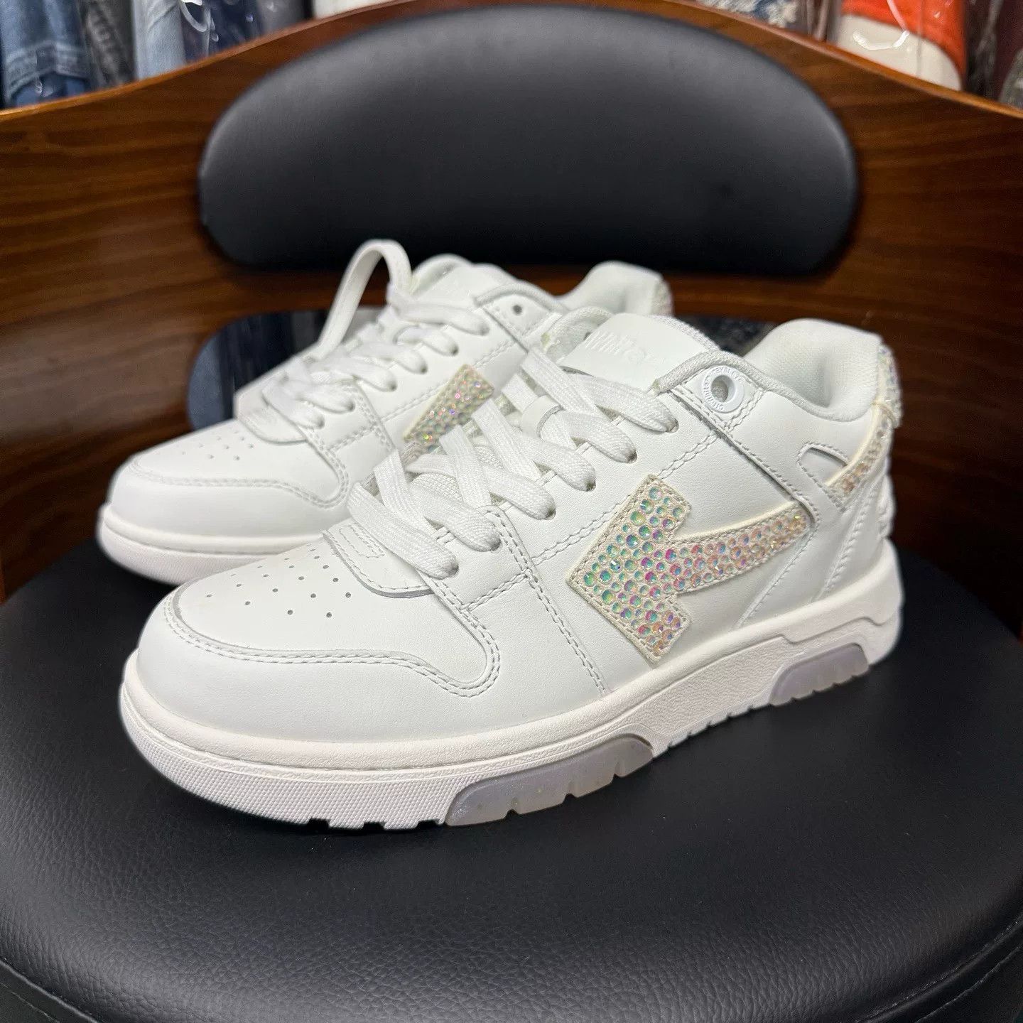 Off-White Off-White White Lowtop Sneakers 36 Men Size US 5 / EU 37 - 1 Thumbnail
