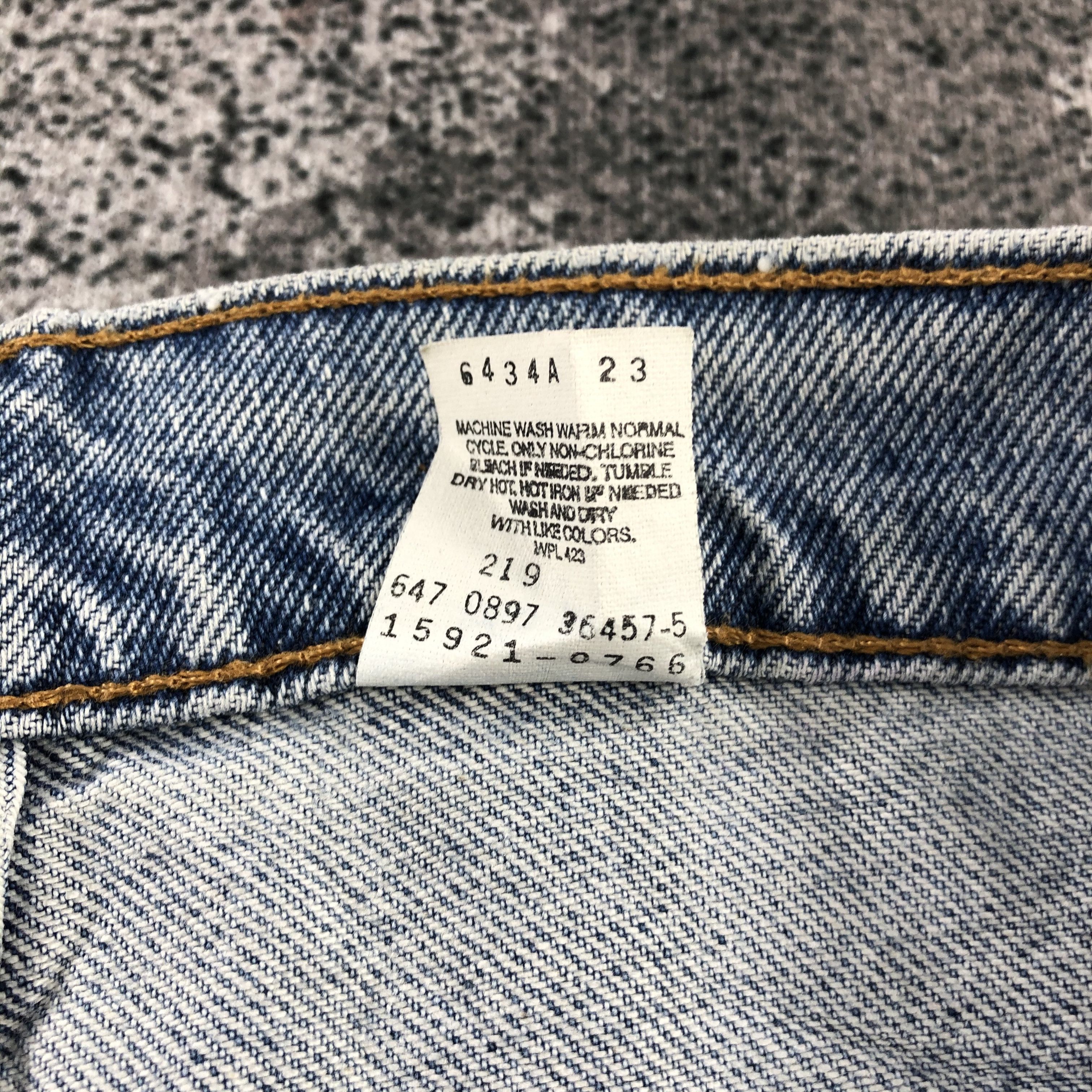 Levi's Vintage 90s Levi's 921 Jeans Medium Wash Denim KJ895 Size US 32 / EU 48 - 14 Thumbnail