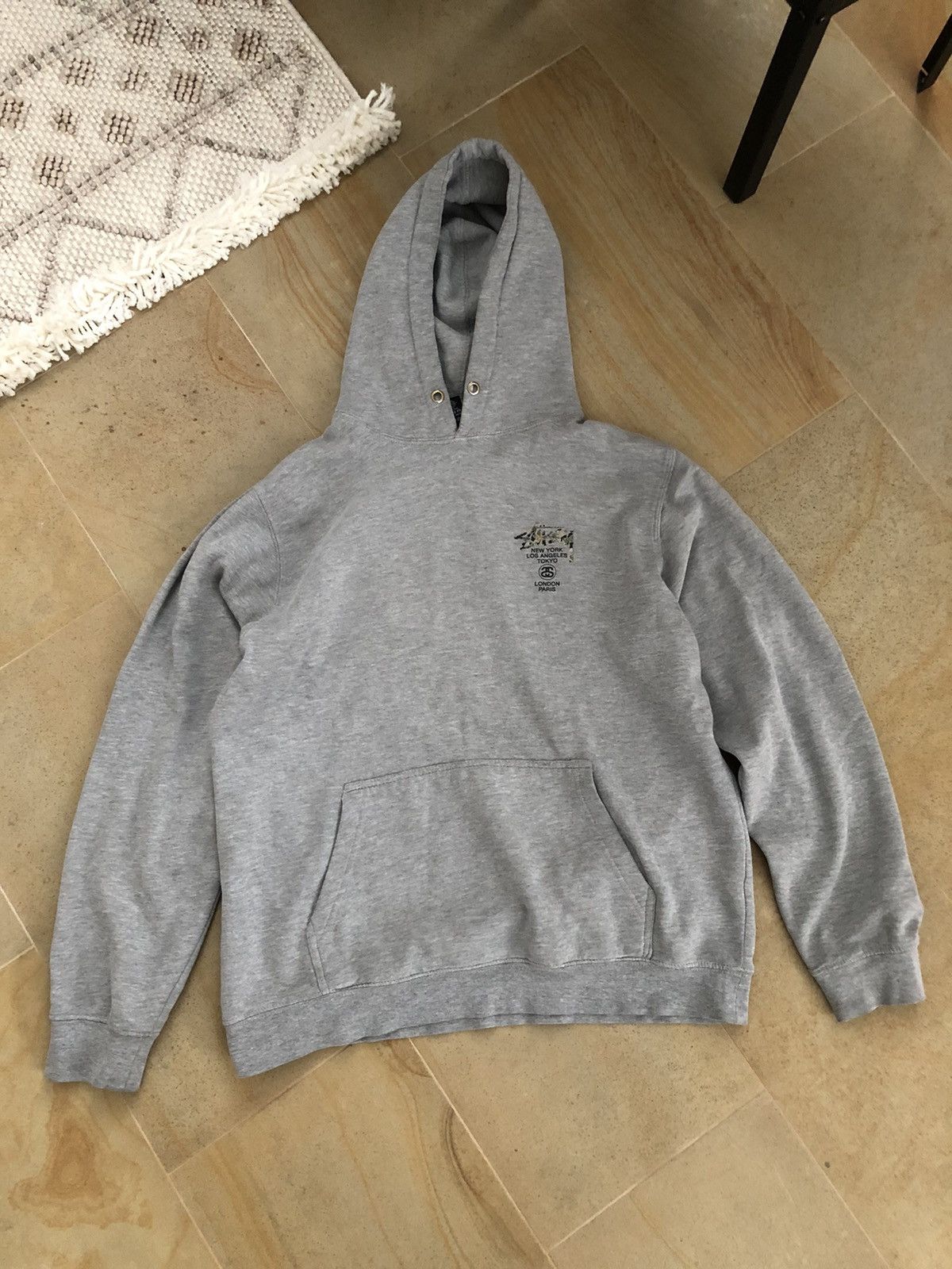Japanese Brand × Stussy × Vintage VINTAGE STUSSY TOUR CAMO LOGO HOODIE Size US M / EU 48-50 / 2 - 2 Thumbnail