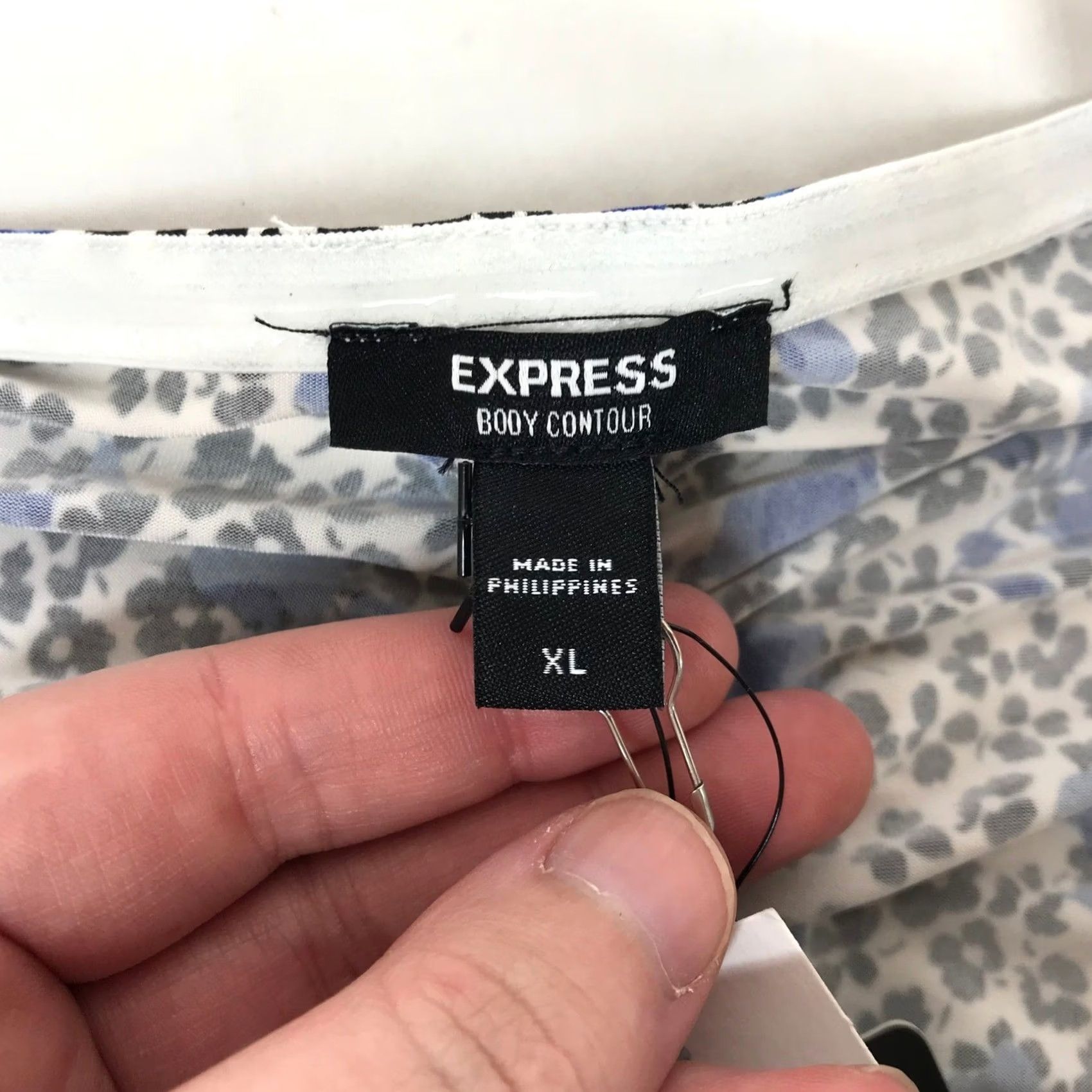 Express Express Body Contour Halter Top XL Blue Black Floral Ruched Sleeveless NWT Size XL / US 12-14 / IT 48-50 - 7 Thumbnail