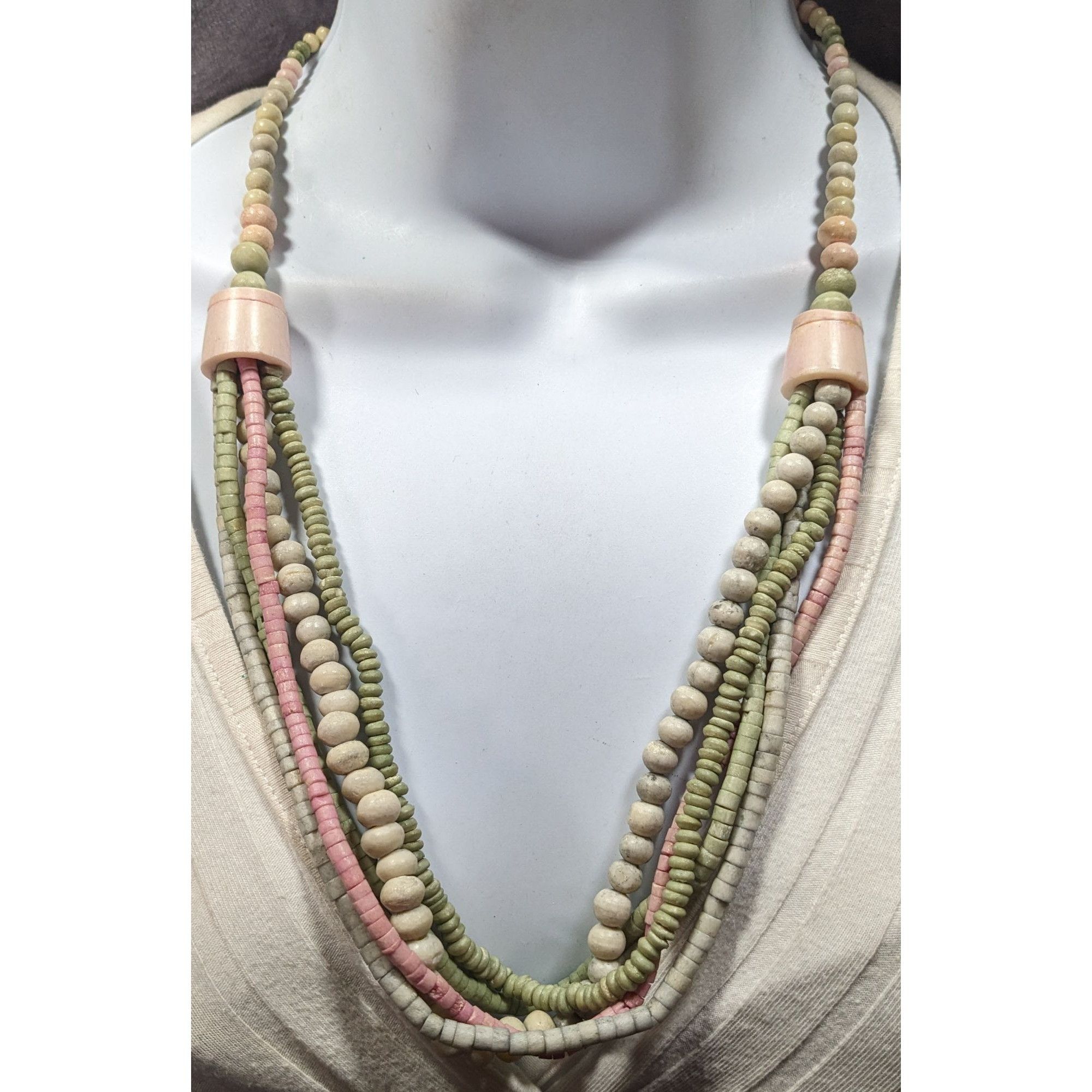 Other Vintage Pastel Pink And Green Beaded Layered Necklace Size ONE SIZE - 1 Thumbnail