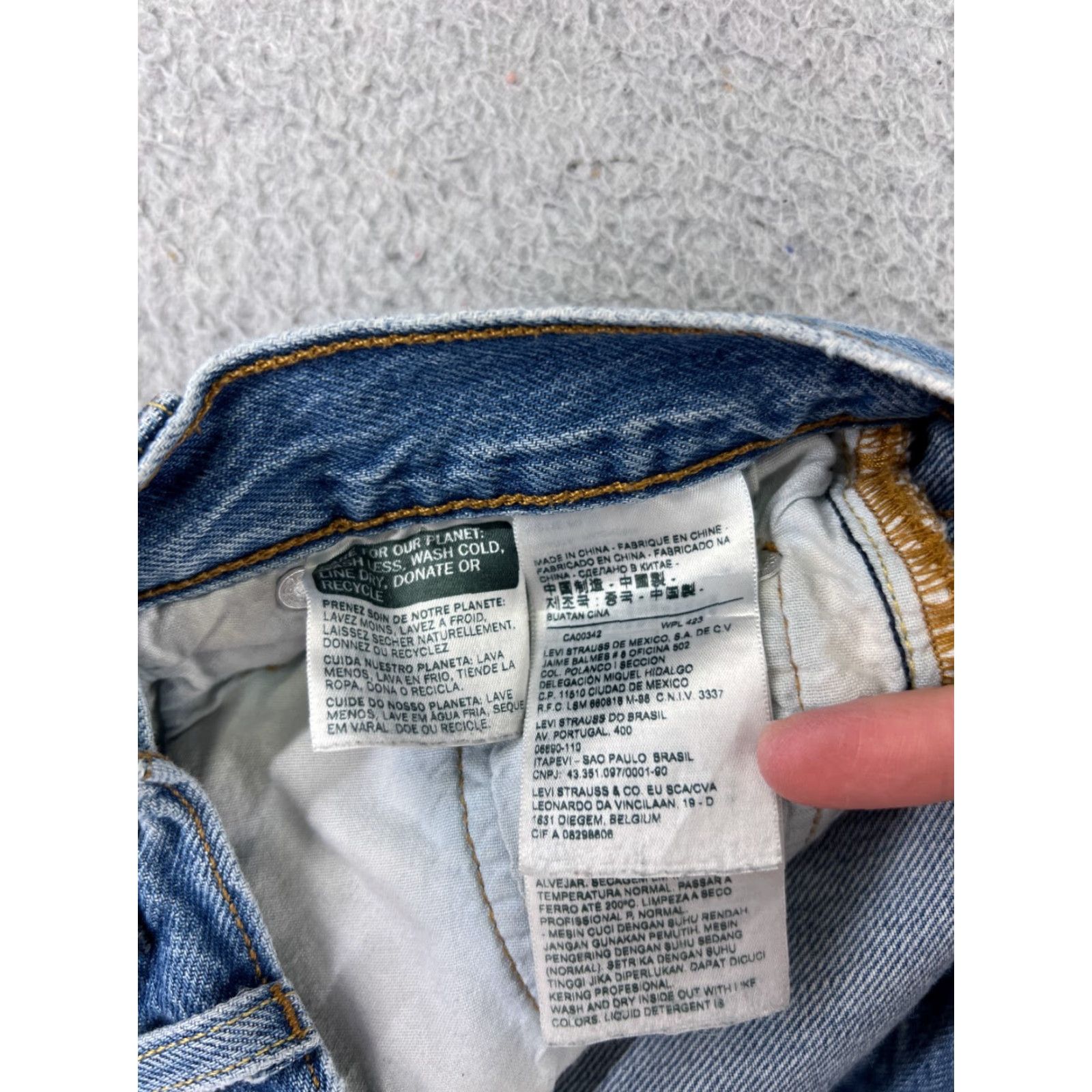 Levi's Levi's Shorts Womens 25 Blue Denim Cut-Off 501 Button Fly 25x2 Vintage No 25 Mid Rise Casual Beach Summer Womens Denim Short Jeans Size 42" / US 20 - 7 Thumbnail