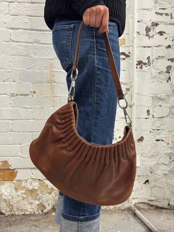 Yves Saint Laurent 2000s Yves Saint Laurent Cognac Leather Ruched Handle Bag Size ONE SIZE - 4 Thumbnail
