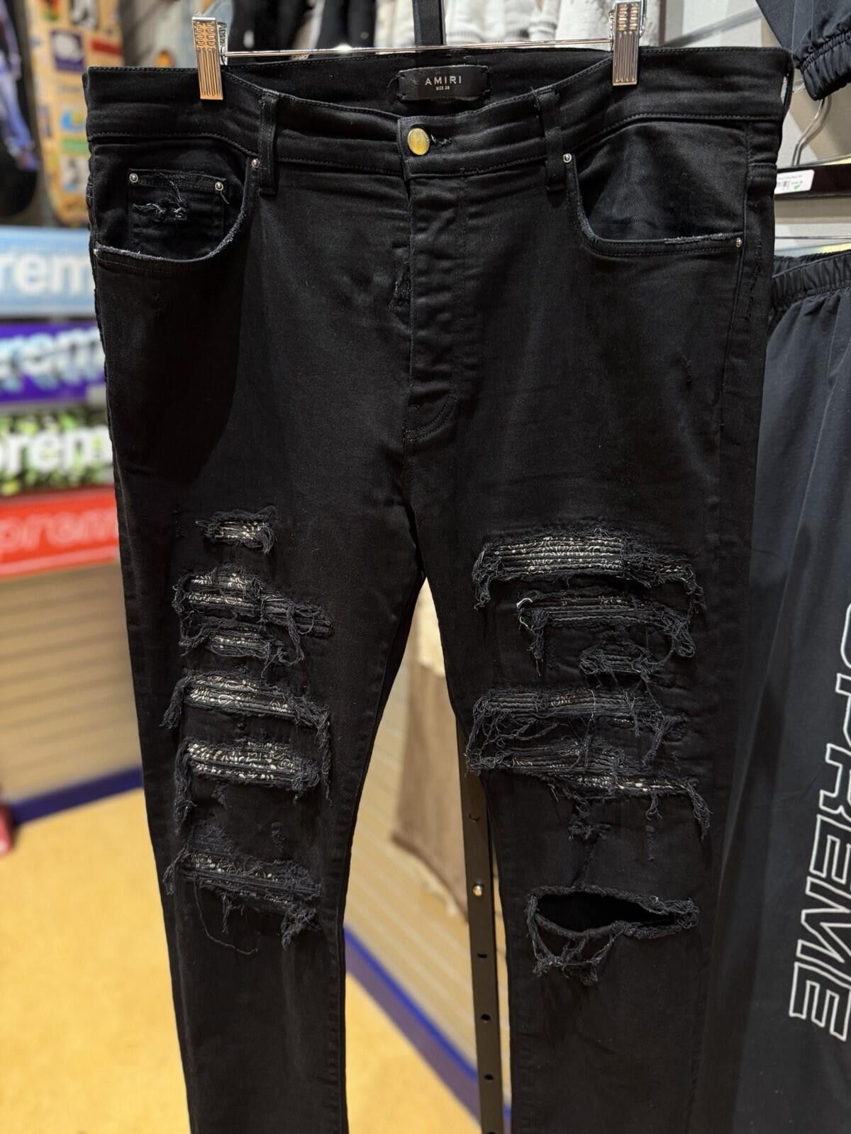 Amiri Size 36 - Amiri Black White Bandanna Jeans 100% Authentic Size US 38 / EU 54 - 2 Thumbnail