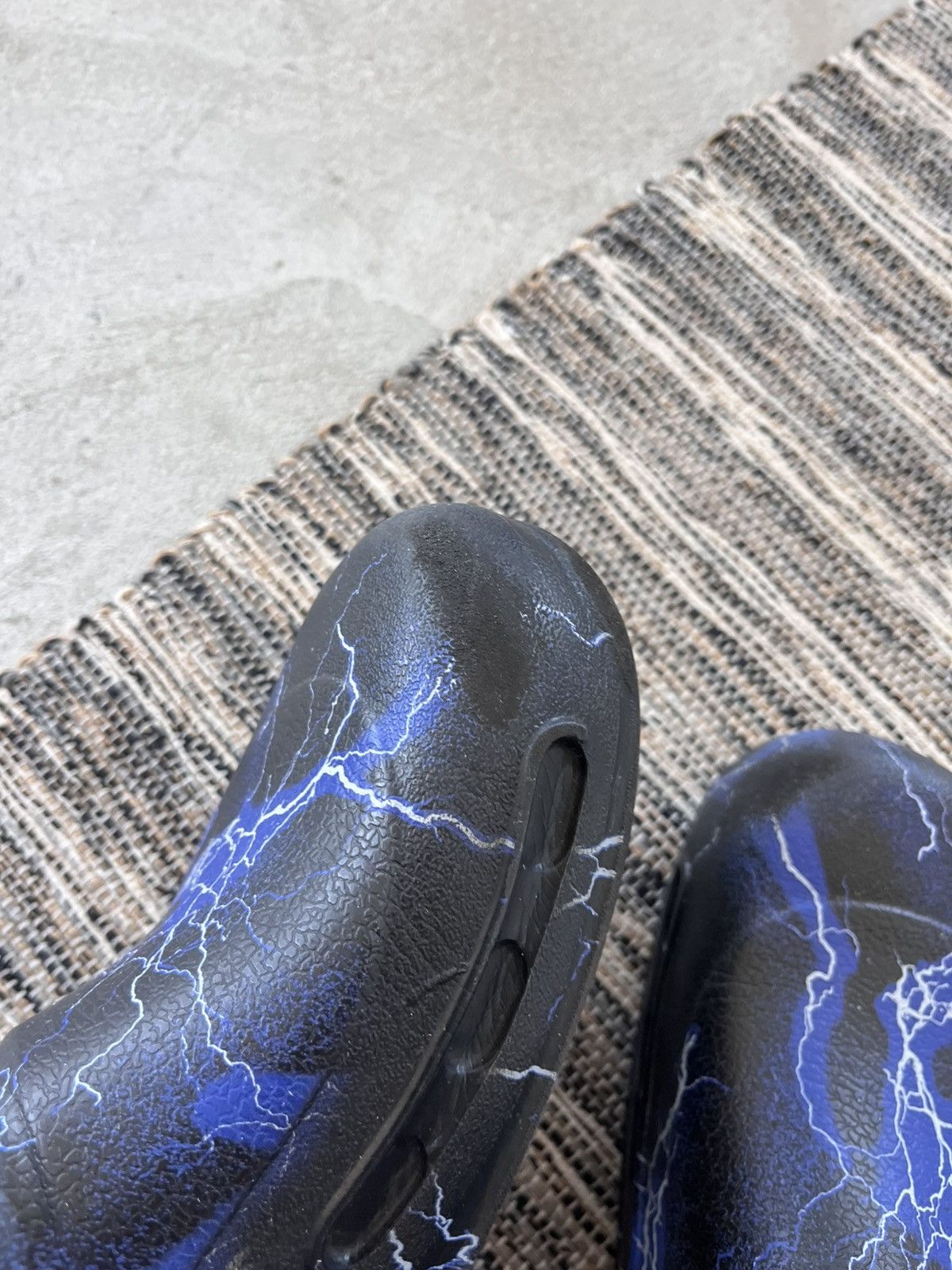 Crocs Vintage Crocs Bistro Clog Black Lightning Bolts Y2K Size US 10 / EU 43 - 12 Thumbnail