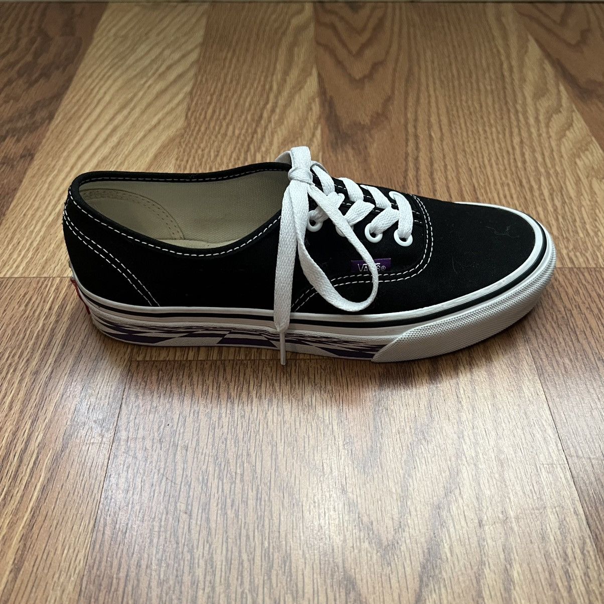 Vans Authentic Black Vans Low-Top Sneakers Women’s Size 7 Size US 7 / IT 37 - 4 Thumbnail