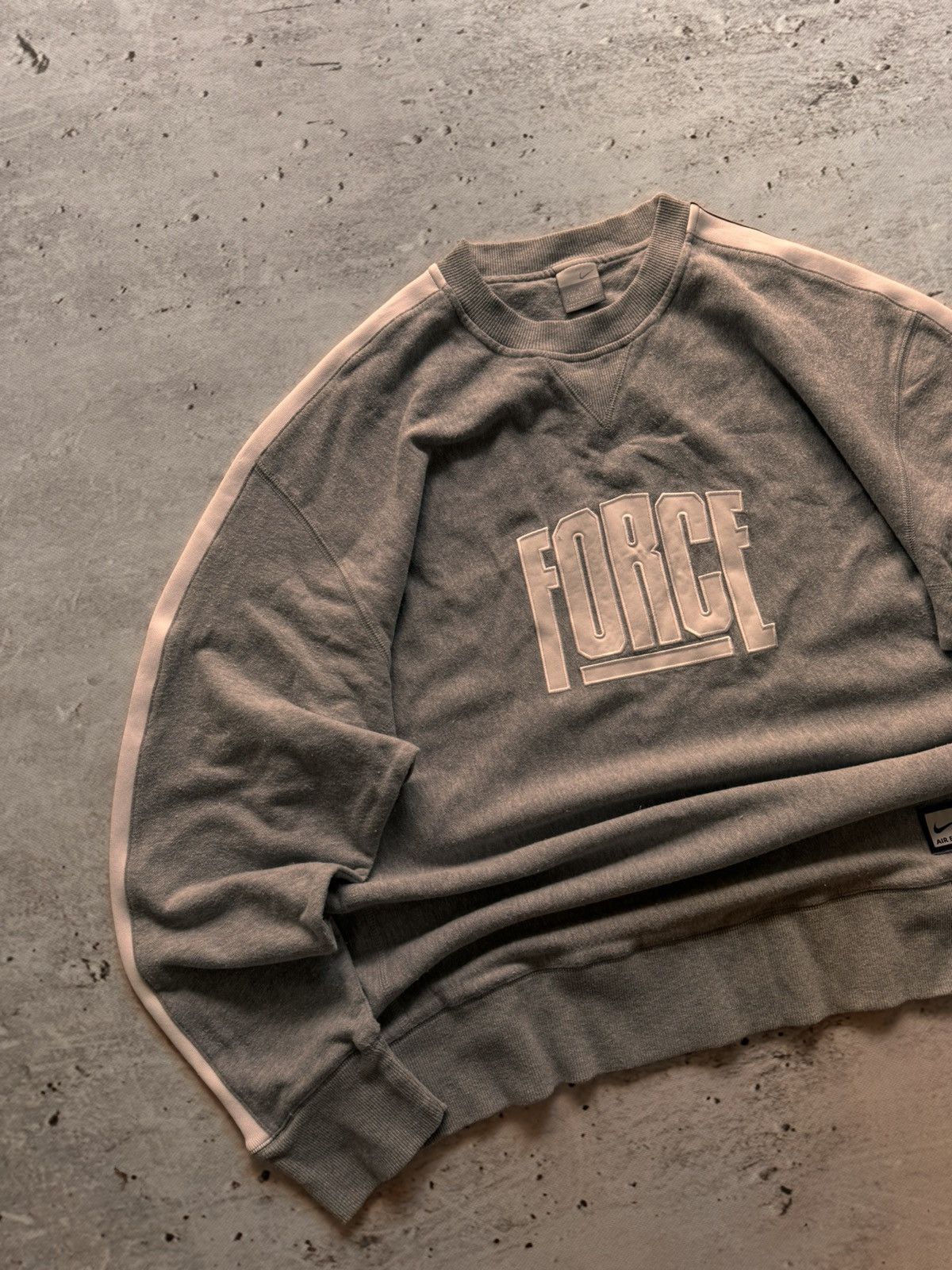 Nike × Vintage NIKE VINTAGE CENTER LOGO OVERSIZE BOXY SWEATSHIRT Size US XL / EU 56 / 4 - 2 Thumbnail