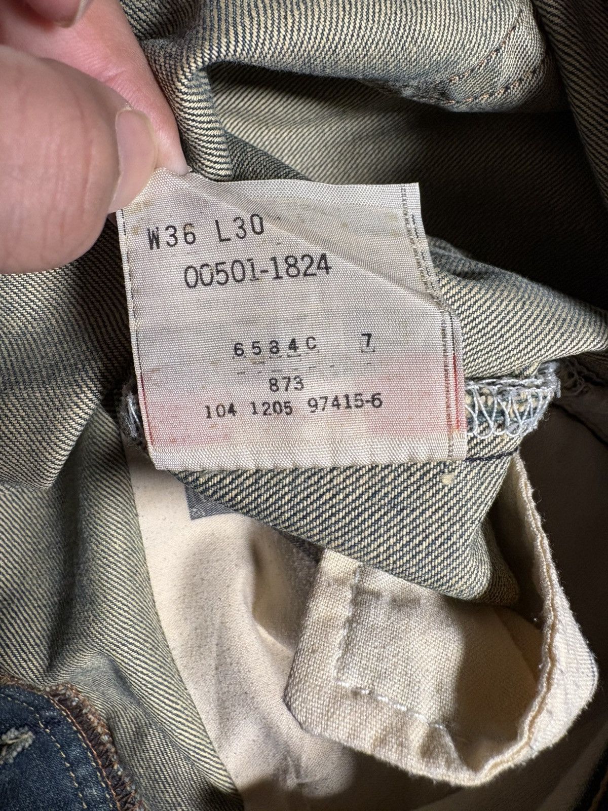Vintage 2005 Levi’s 501 Original Fit - Medium Wash - 36x30