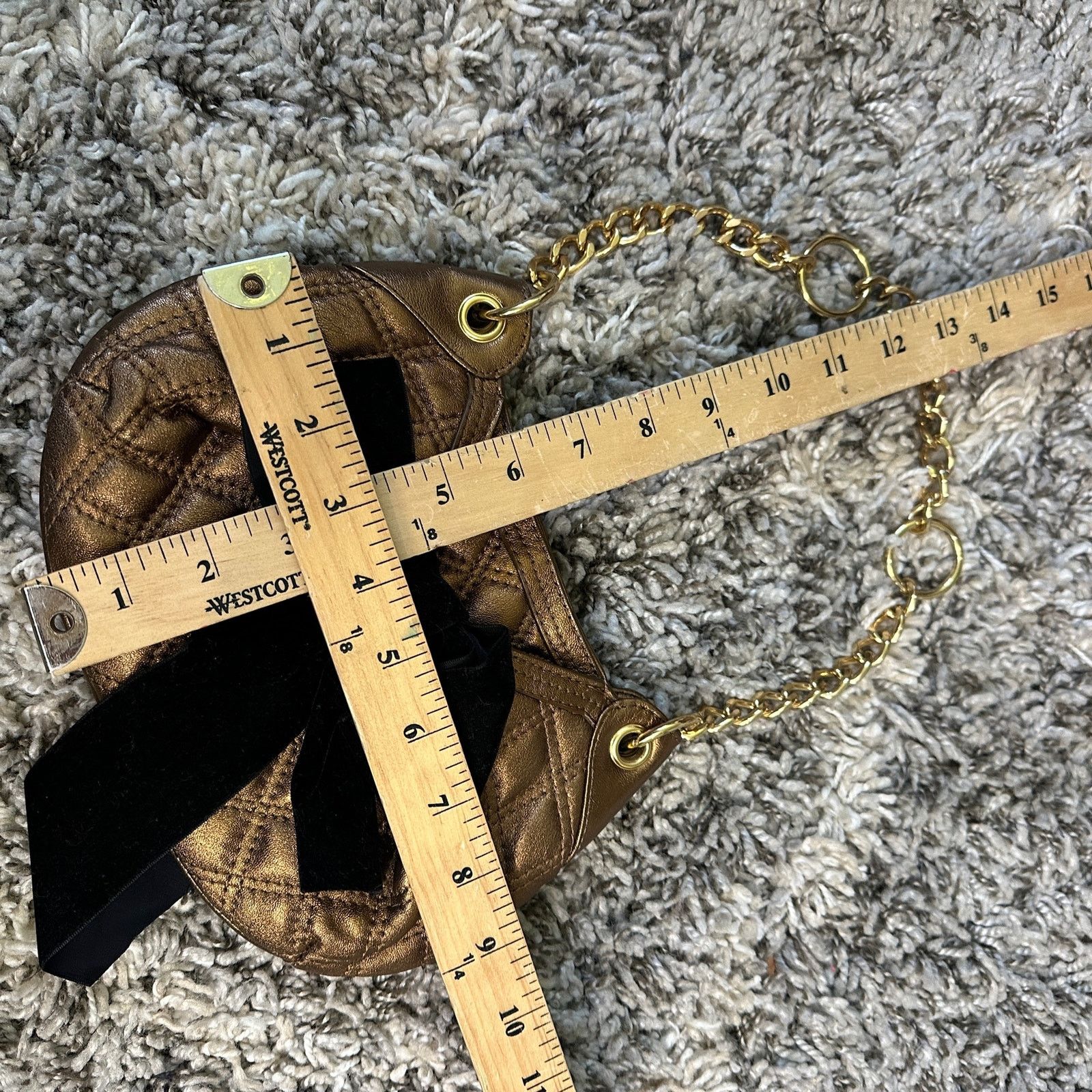 Bcbgmaxazria Gold Bronze Look Quilted Purse Black Velvet Bow Chain Size ONE SIZE - 10 Thumbnail