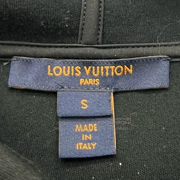 Louis Vuitton Louis Vuitton Logo printed hooded long sleeve sweatshirt Size US S / EU 44-46 / 1 - 4 Thumbnail