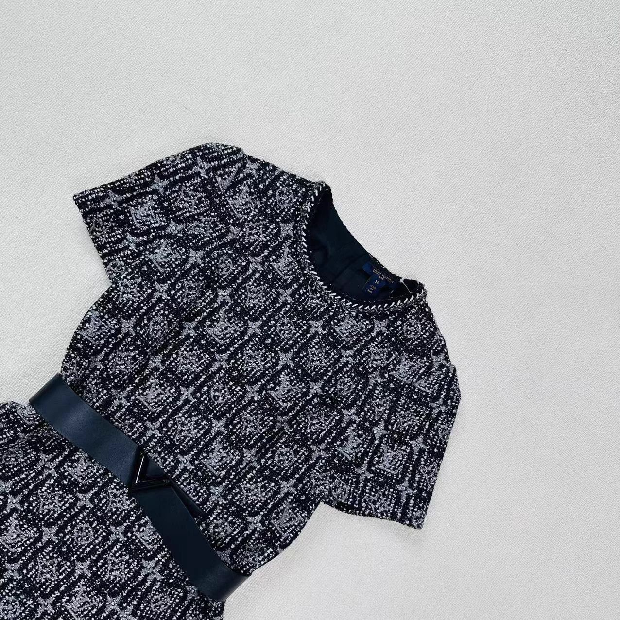 Louis Vuitton LV all over print tweed wool dress 36 mint Size XS / US 0-2 / IT 36-38 - 3 Thumbnail