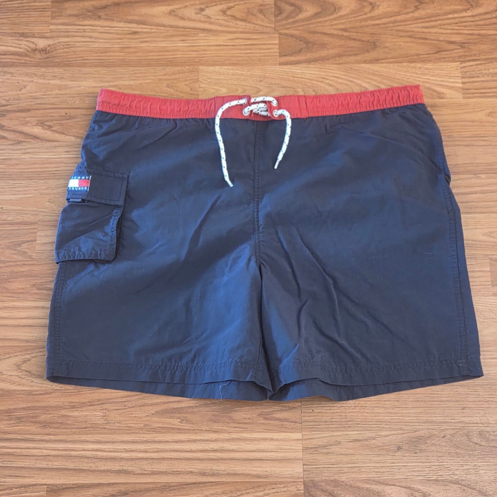 Tommy Hilfiger Stylish Tommy Hilfiger Large Navy Blue & Red Swim Trunks Size US 34 / EU 50 - 2 Thumbnail