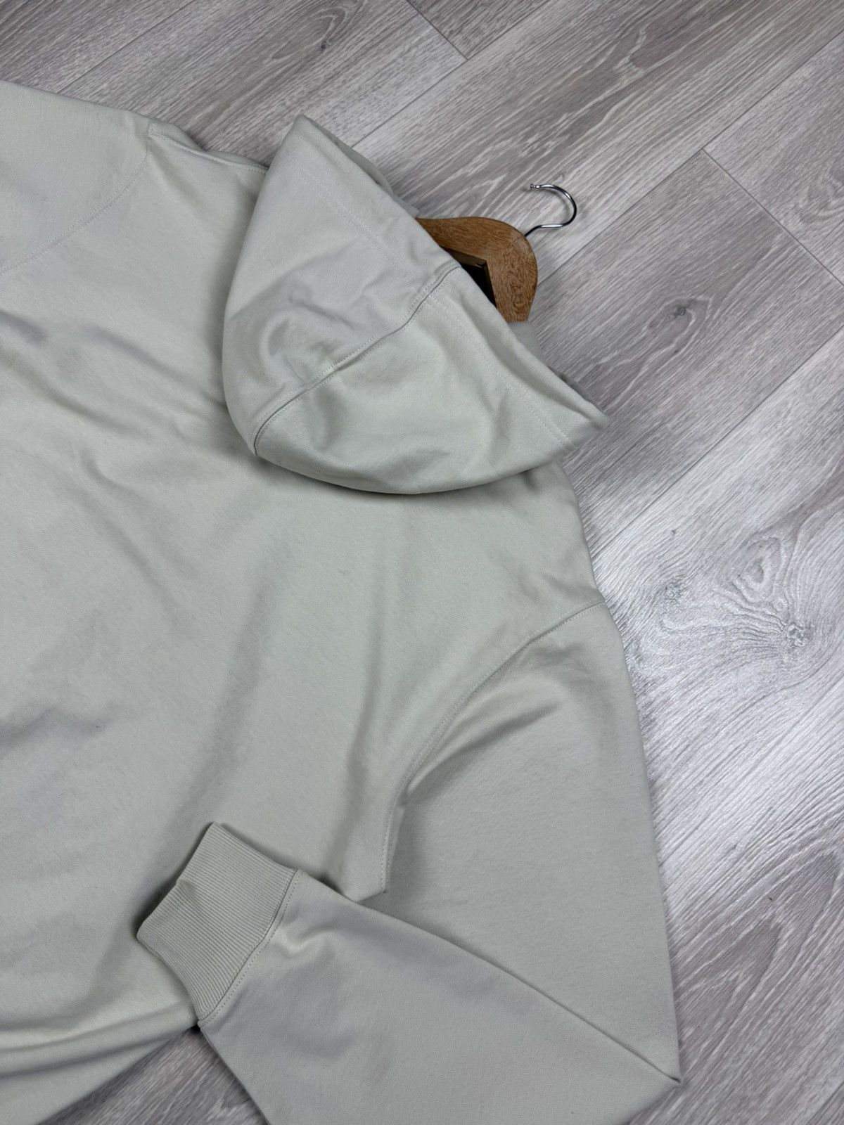 Helmut Lang HELMUT LANG Box Logo Hoodie Size L Size US L / EU 52-54 / 3 - 10 Thumbnail