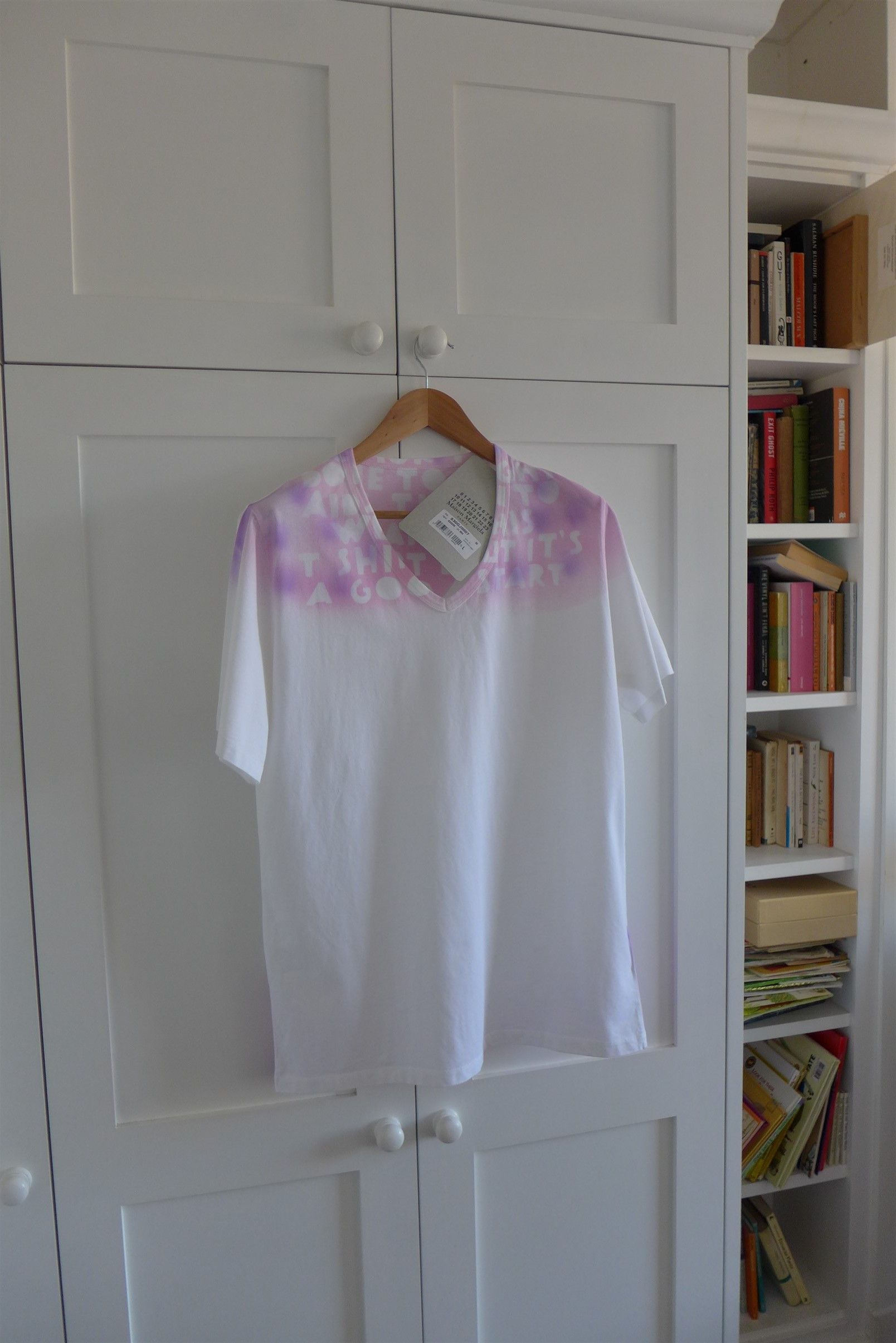 Maison Margiela Margiela 2019 Aids Relief V-Neck T-Shirt Size US L / EU 52-54 / 3 - 1 Thumbnail
