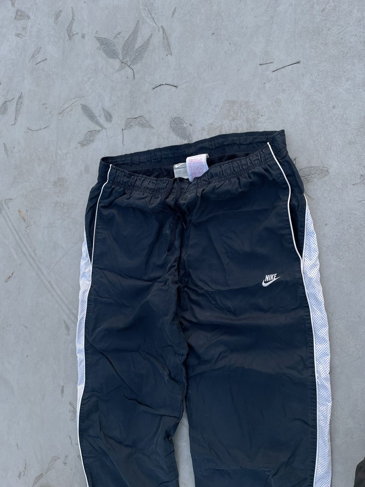 Nike Nike Vintage Dark Blue Nylon Track Pants Drill Y2K Size US 33 - 2 Thumbnail