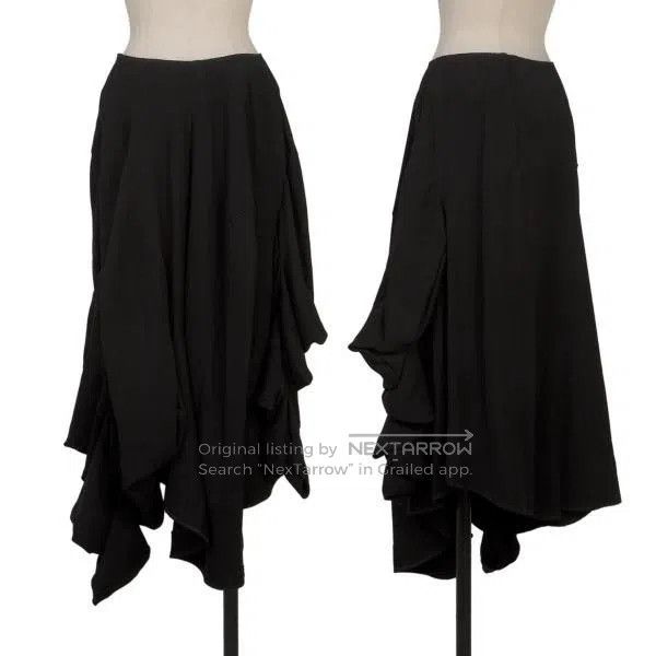 Comme des Garcons Comme des Garcons size M Black vintage design skirt Size 23" - 1 Thumbnail