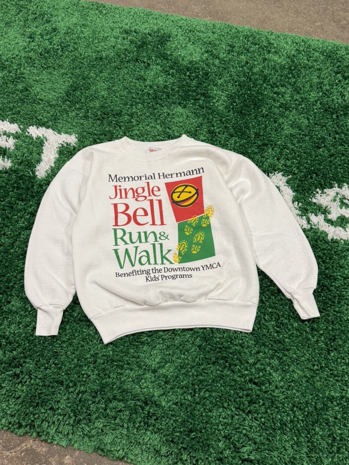 Hanes × Vintage Jingle Bell Run Walk Sweatshirt White Oversized Small 90s Size US S / EU 44-46 / 1 - 1 Thumbnail