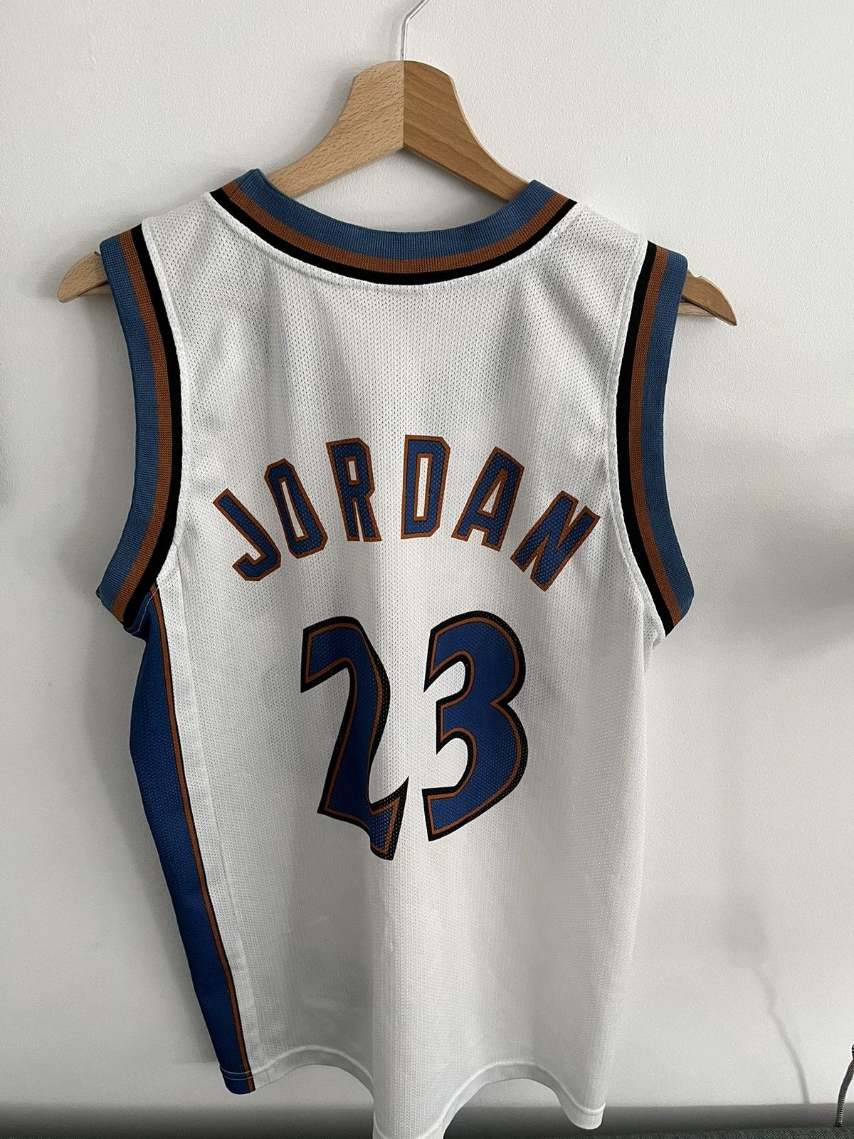 Champion Vintage Jersey Washington Wizards Michael Jordan #23 Small Size US S / EU 44-46 / 1 - 1 Thumbnail