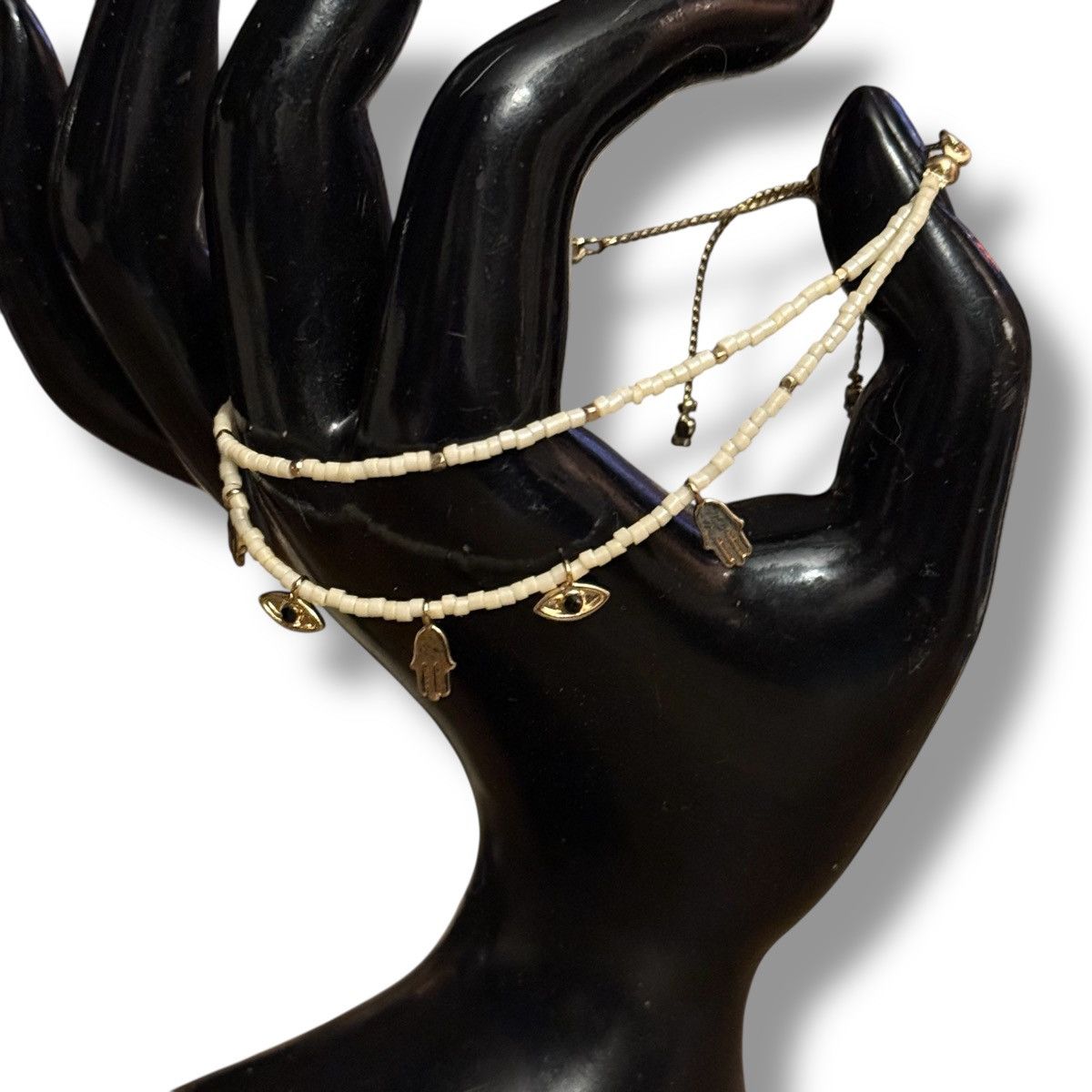 Other White beaded bolo bracelet with hamsa and evil eye charms Size ONE SIZE - 2 Thumbnail