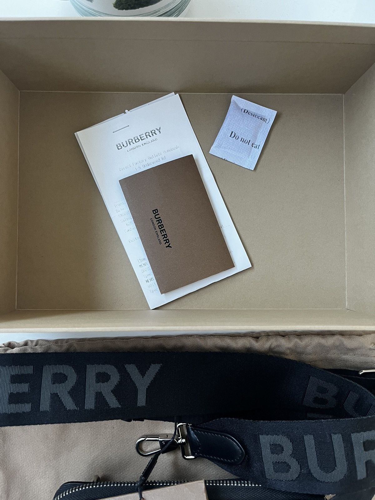 Burberry BURBERRY Black Leather Phone Shoulder Bag Size ONE SIZE - 22 Thumbnail