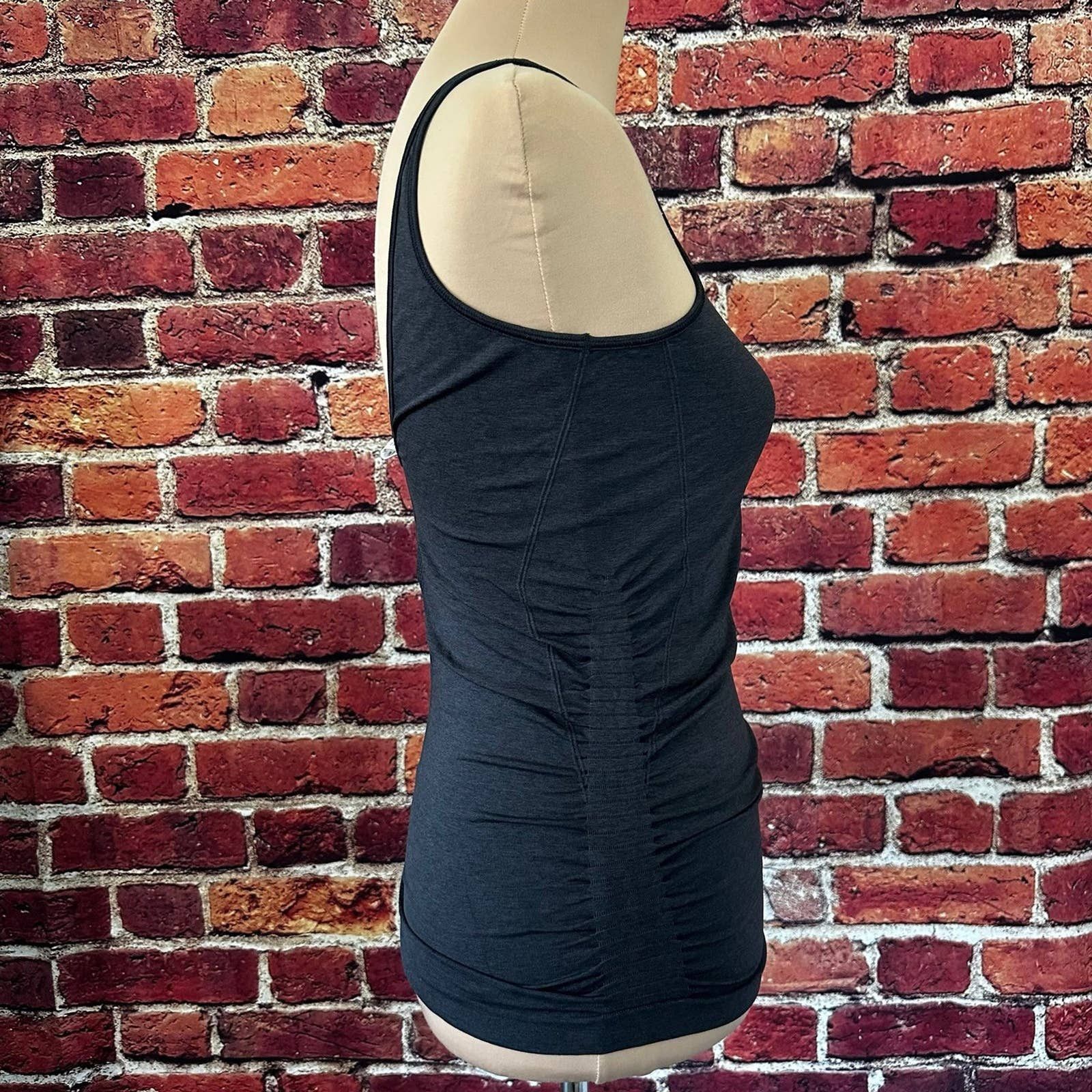 Lululemon Lululemon Tank Top charcoal gray Size S / US 4 / IT 40 - 4 Thumbnail