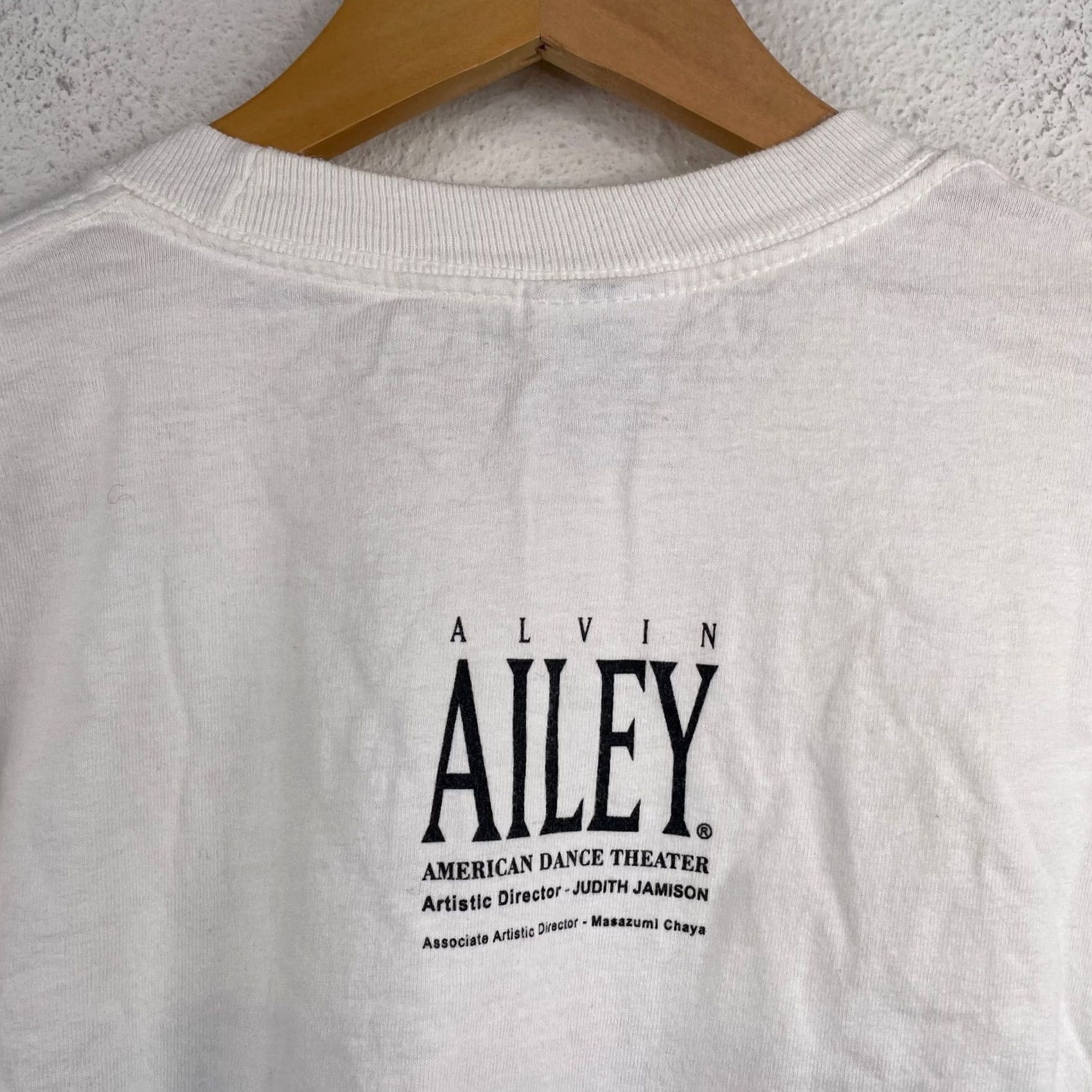 Gildan VINTAGE Alvin Ailey Judith Jamison T-Shirt Men Long Sleeve Gala Graphic Print White Cotton Gildan Ultra Cotton Size L Crew Neck Regular Fit Size US L / EU 52-54 / 3 - 7 Thumbnail