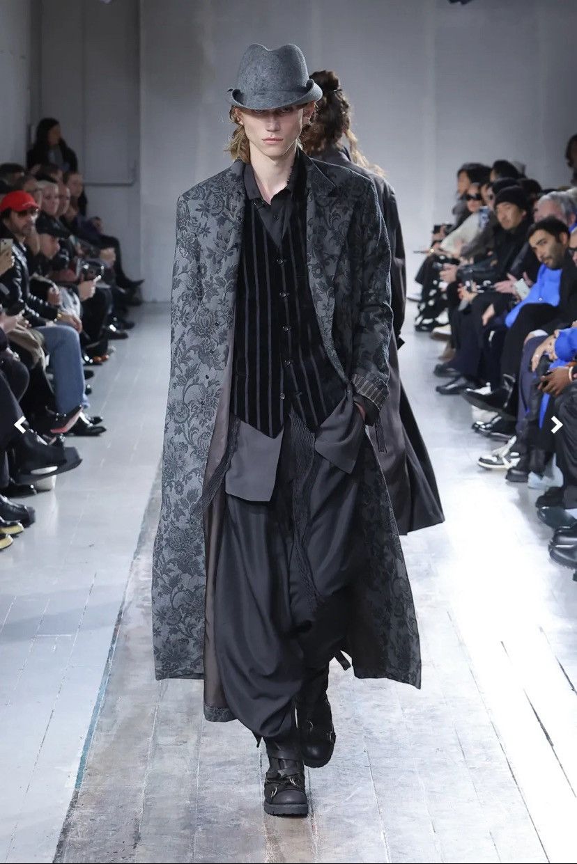 Yohji Yamamoto AW24 Runway Black Velour Stripe Gilet Size US M / EU 48-50 / 2 - 1 Thumbnail