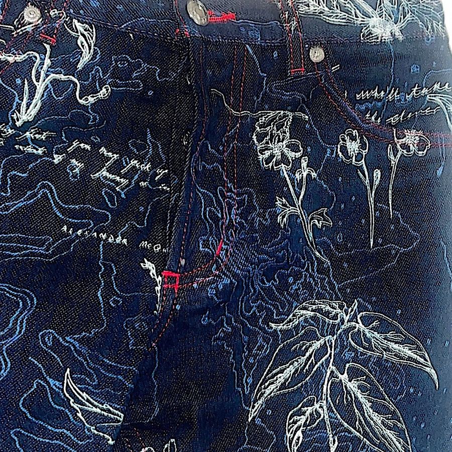 Alexander McQueen Authentic Vintage McQueen Embroidered Poetic Writing Denim Size US 31 - 5 Thumbnail